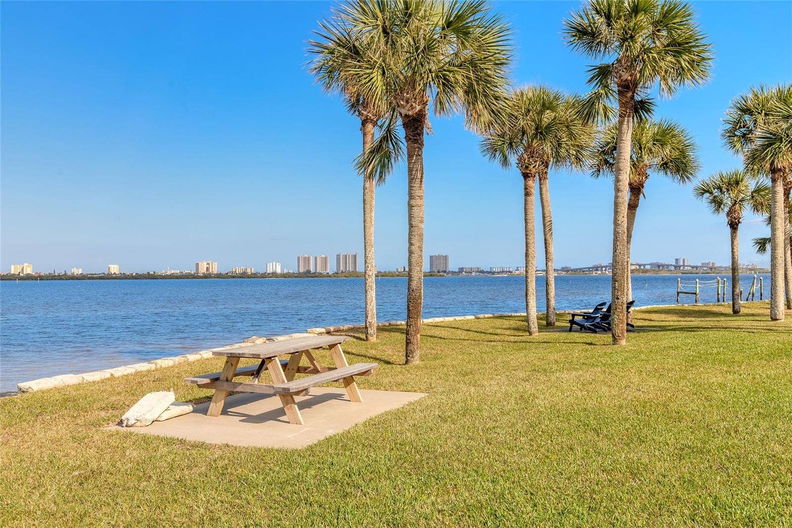 3131 S RIDGEWOOD AVENUE, #101, South Daytona, FL 32119 Picnic Area