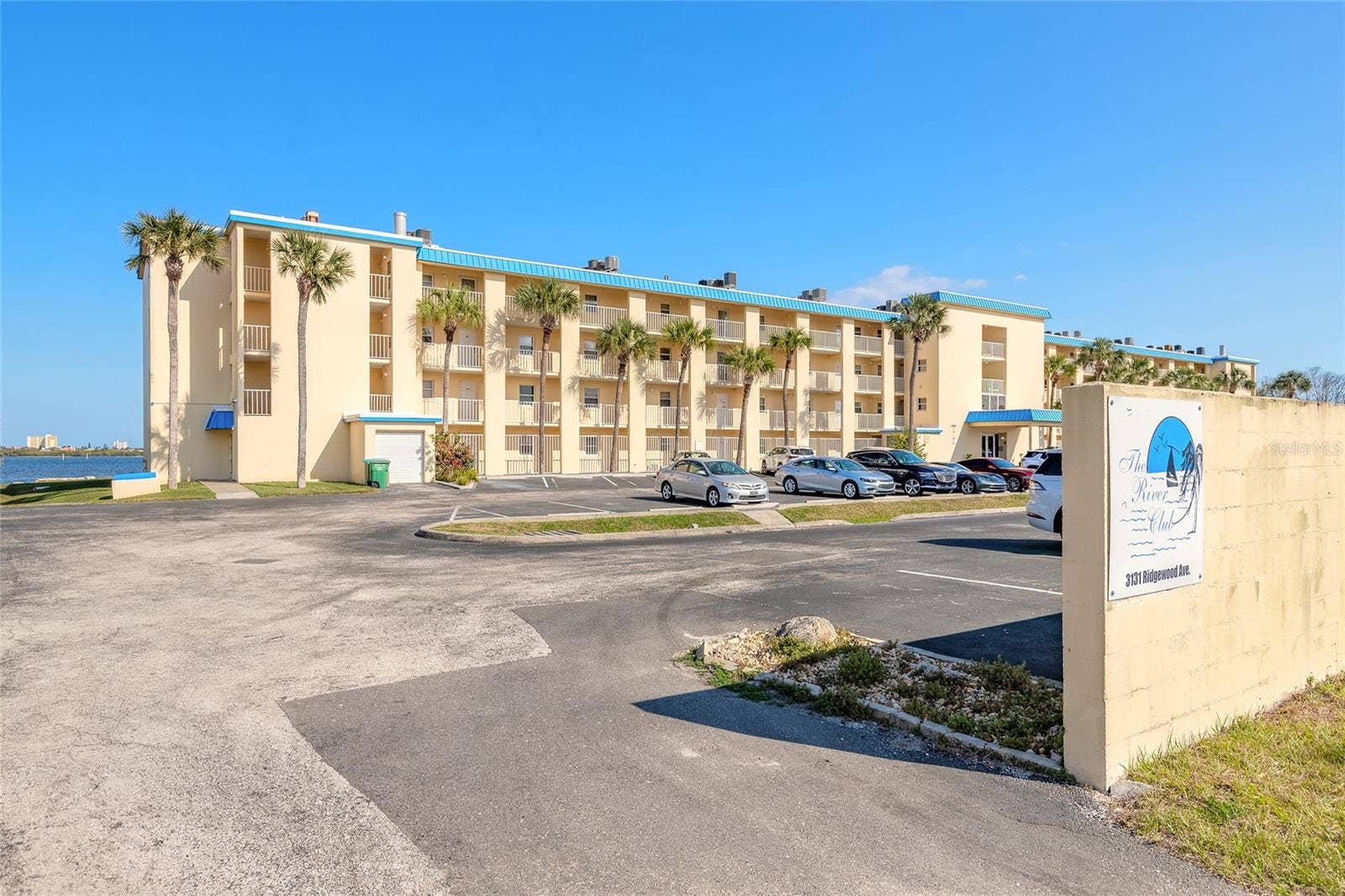 3131 S RIDGEWOOD AVENUE, #101, South Daytona, FL 32119 The River Club