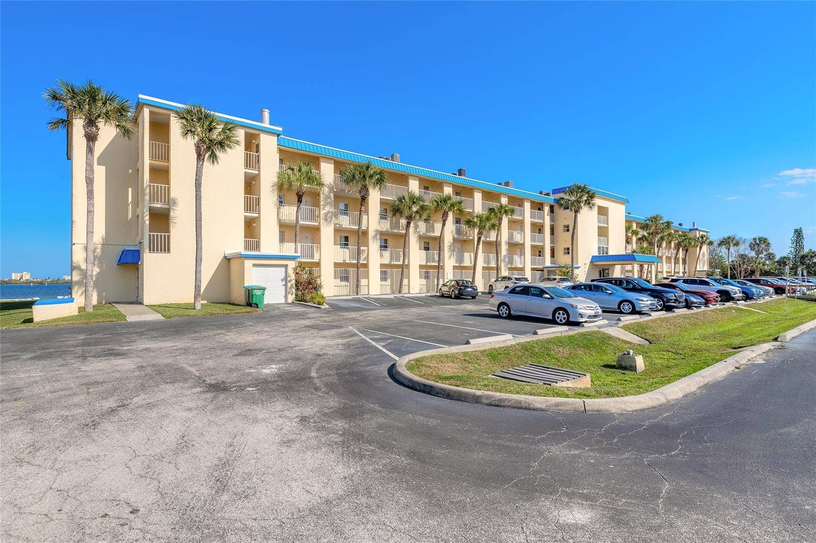 3131 S RIDGEWOOD AVENUE, #101, South Daytona, FL 32119 3131 S. Ridgewood