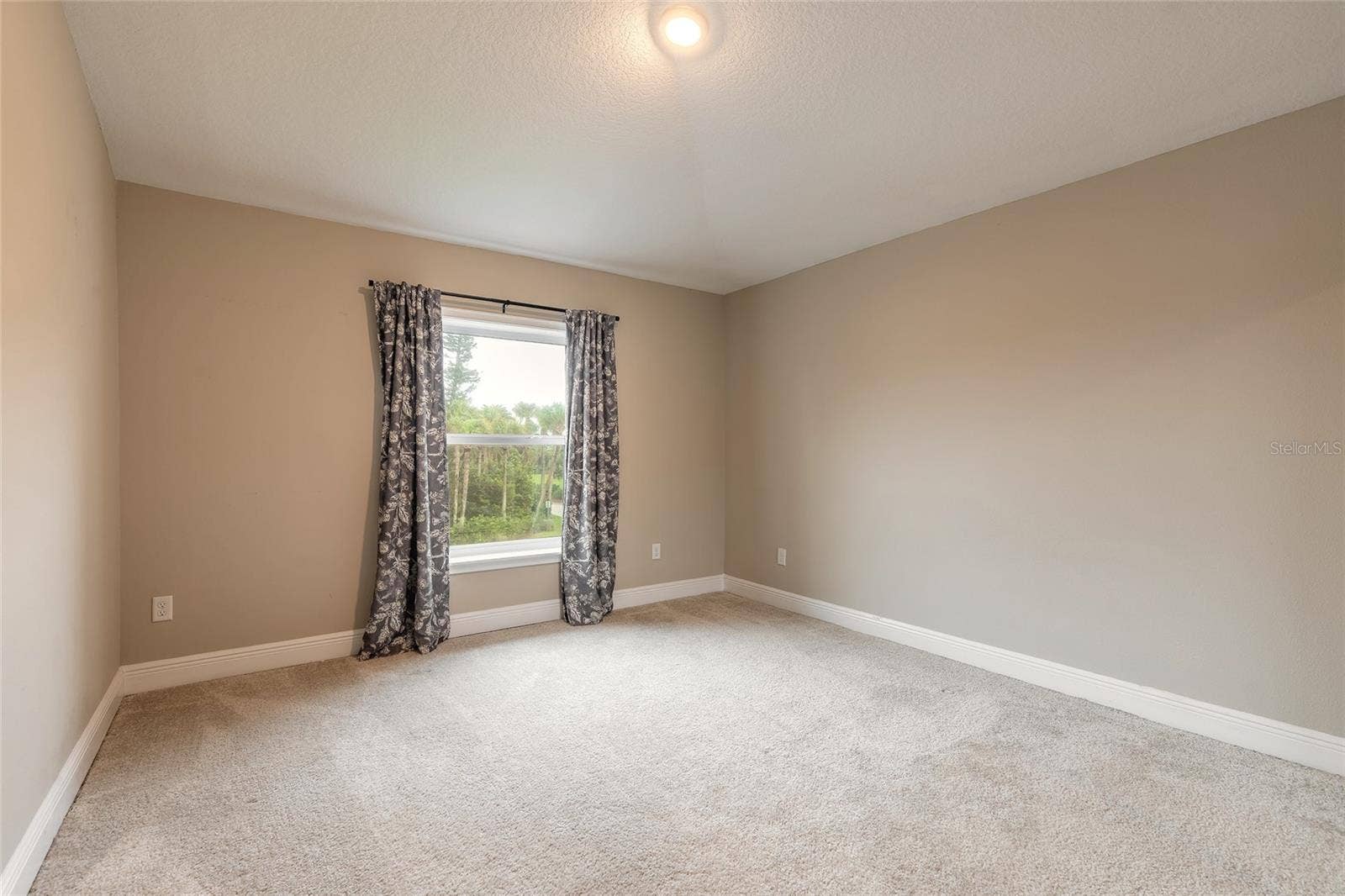 Daytona Beach Shores, FL 32118