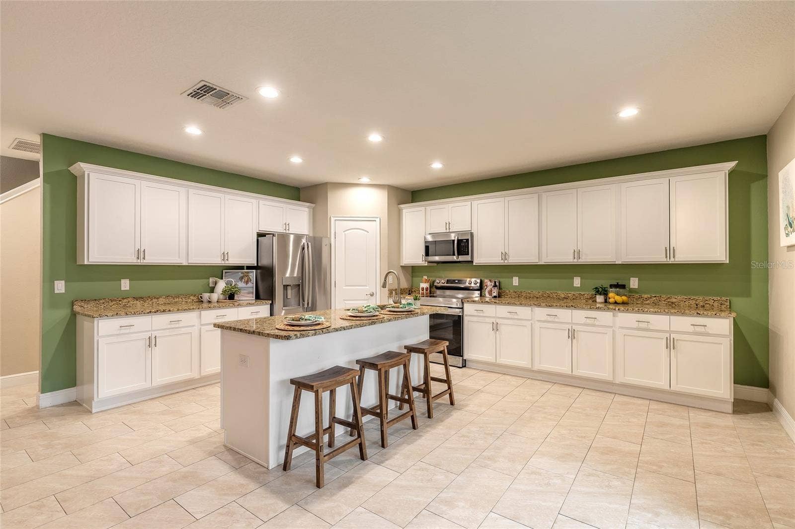Daytona Beach Shores, FL 32118