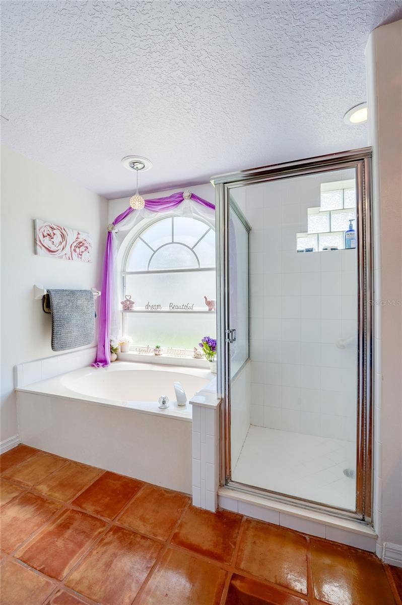 1312 N WEMBLEY CIRCLE, Port Orange, FL 32128 Primary bathroom
