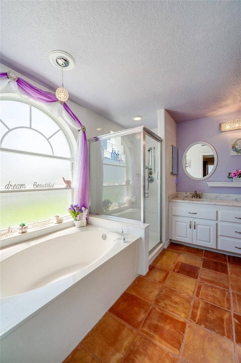 1312 N WEMBLEY CIRCLE, Port Orange, FL 32128 Primary bathroom