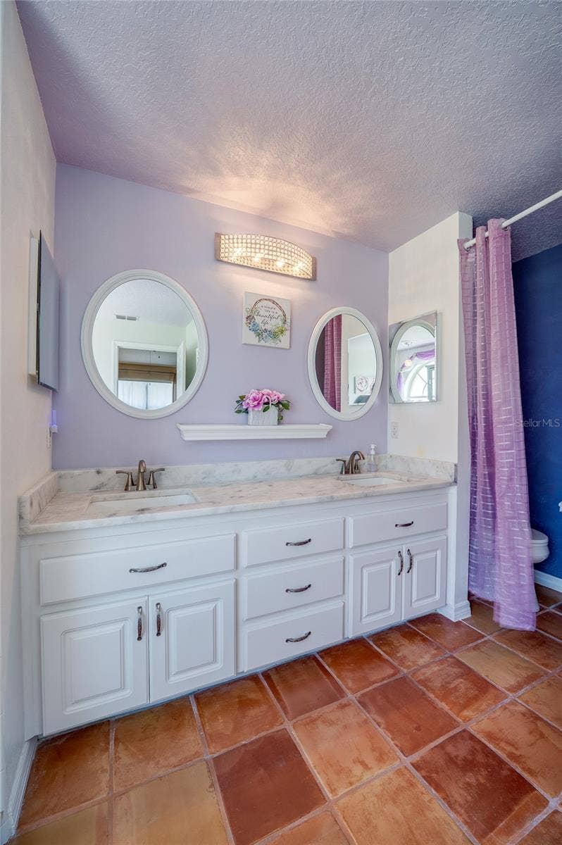 1312 N WEMBLEY CIRCLE, Port Orange, FL 32128 Primary bathroom