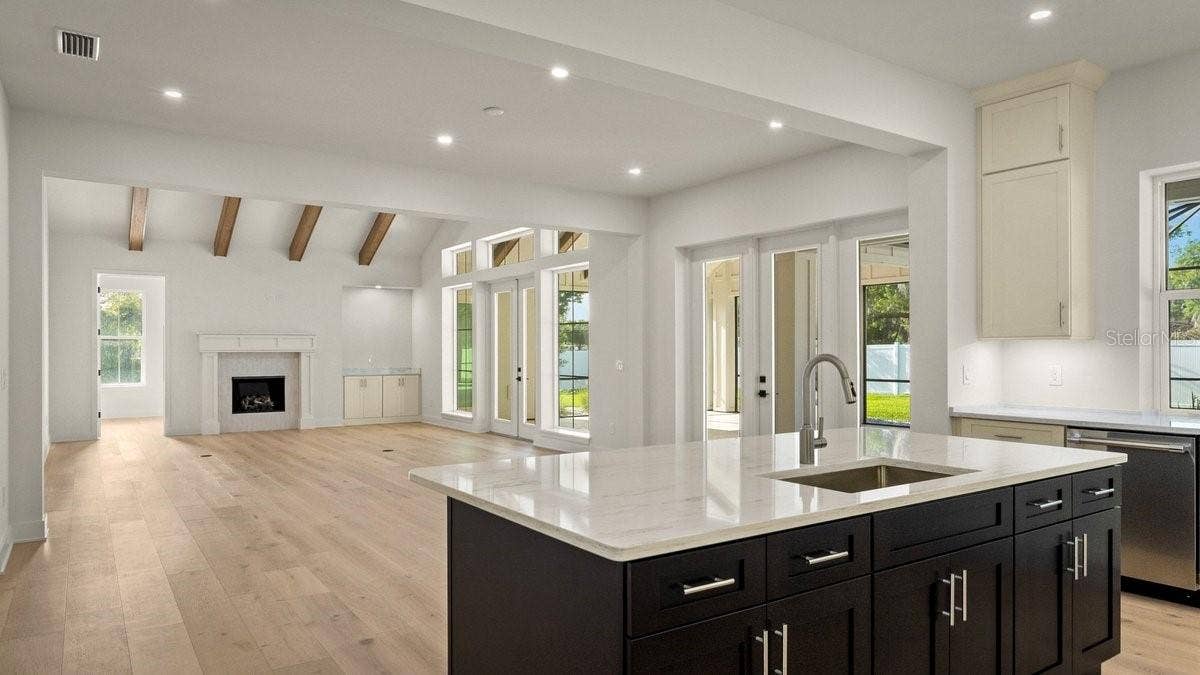 825 PHEASANT RUN COURT W, Port Orange, FL 32127