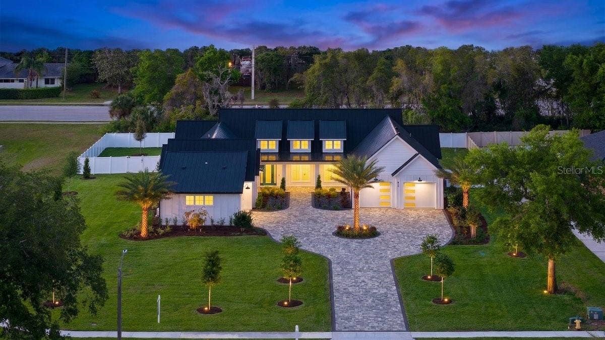 825 PHEASANT RUN COURT W, Port Orange, FL 32127