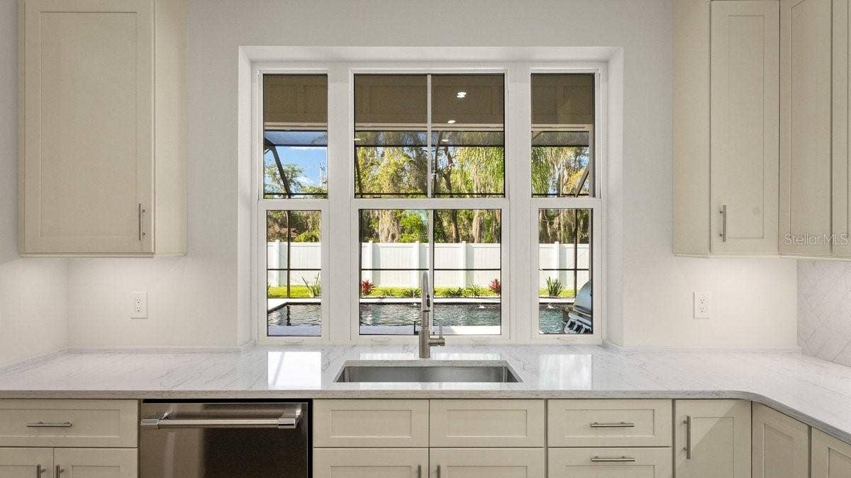 825 PHEASANT RUN COURT W, Port Orange, FL 32127
