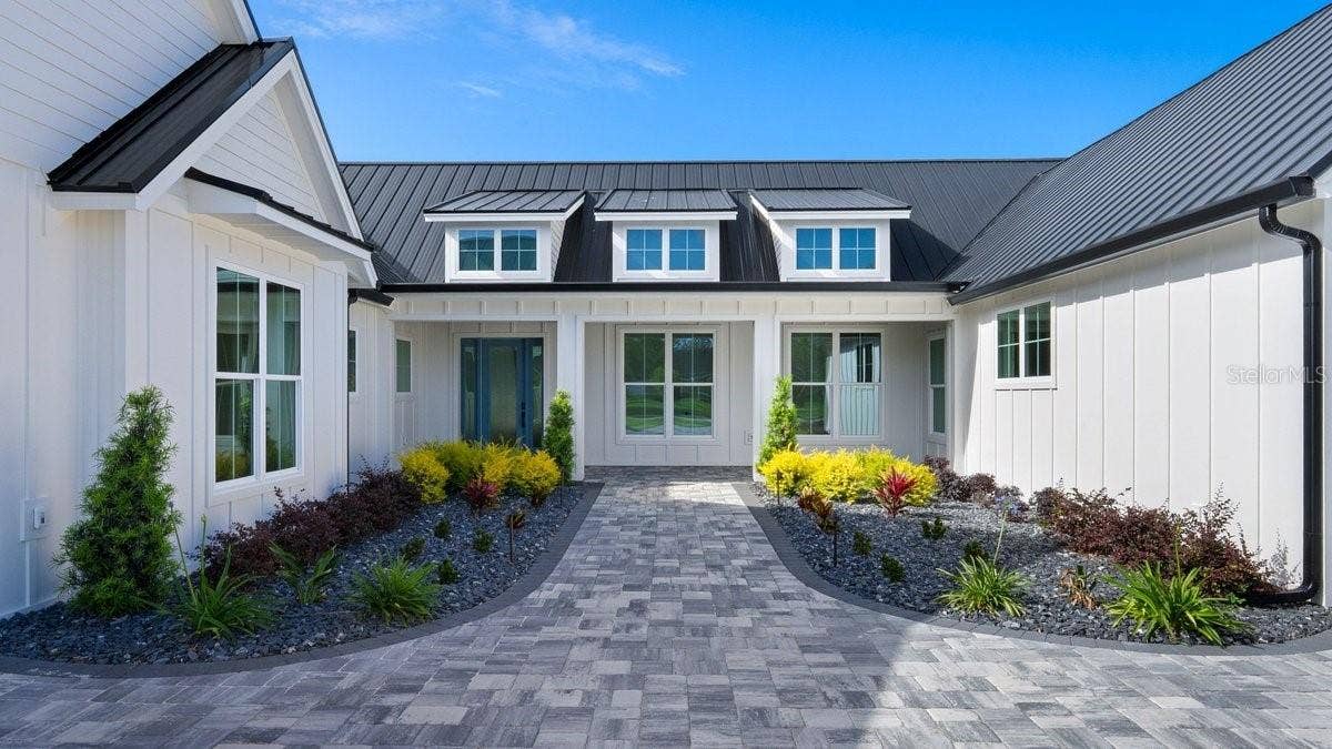 825 PHEASANT RUN COURT W, Port Orange, FL 32127