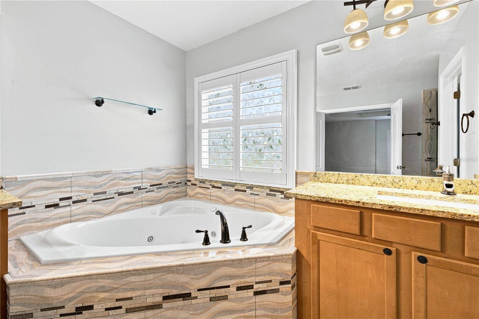 6820 THORNHILL CIRCLE, Windermere, FL 34786