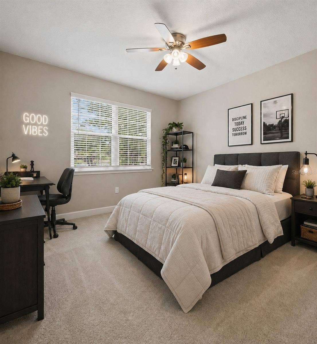 BEDROOM 2