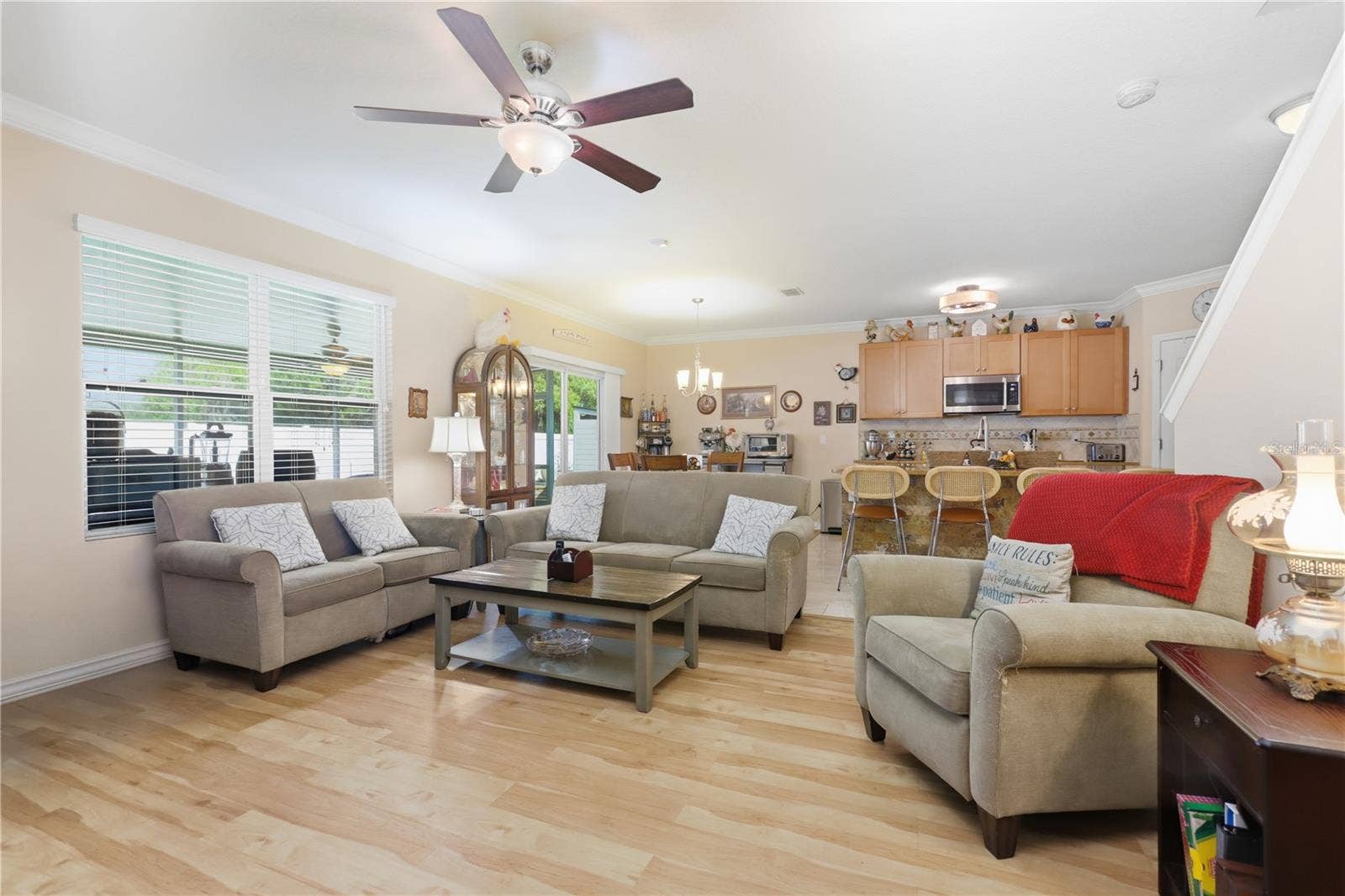 831 OAK HOLLOW LOOP, Deland, FL 32724