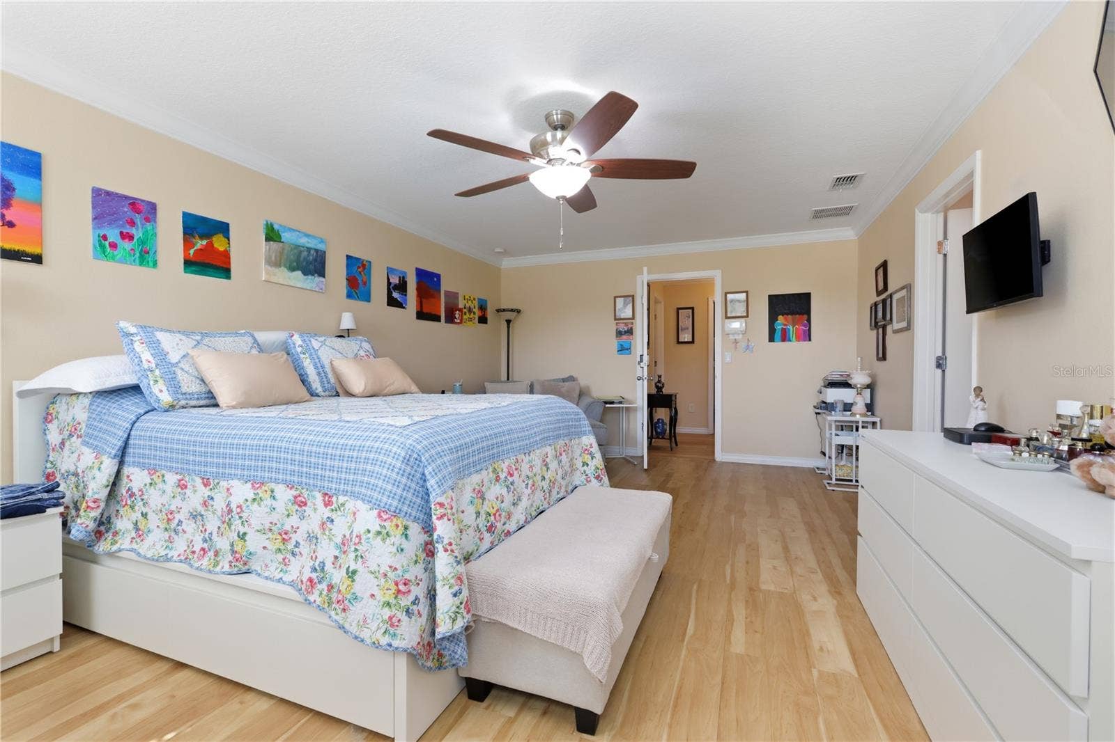 831 OAK HOLLOW LOOP, Deland, FL 32724