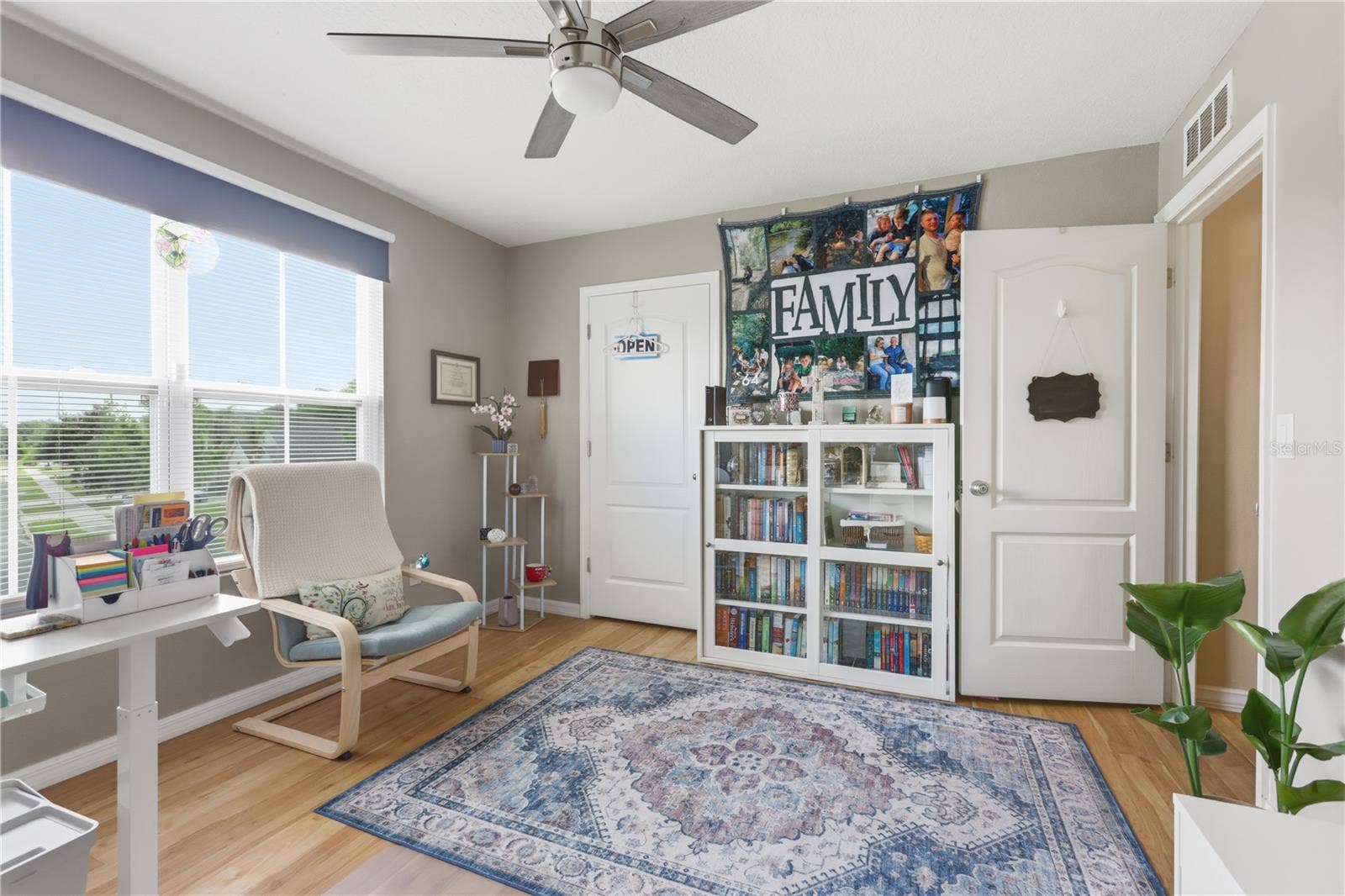 831 OAK HOLLOW LOOP, Deland, FL 32724