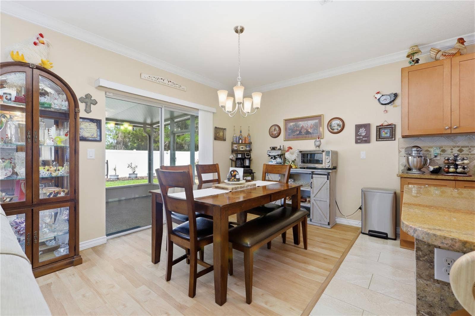 831 OAK HOLLOW LOOP, Deland, FL 32724