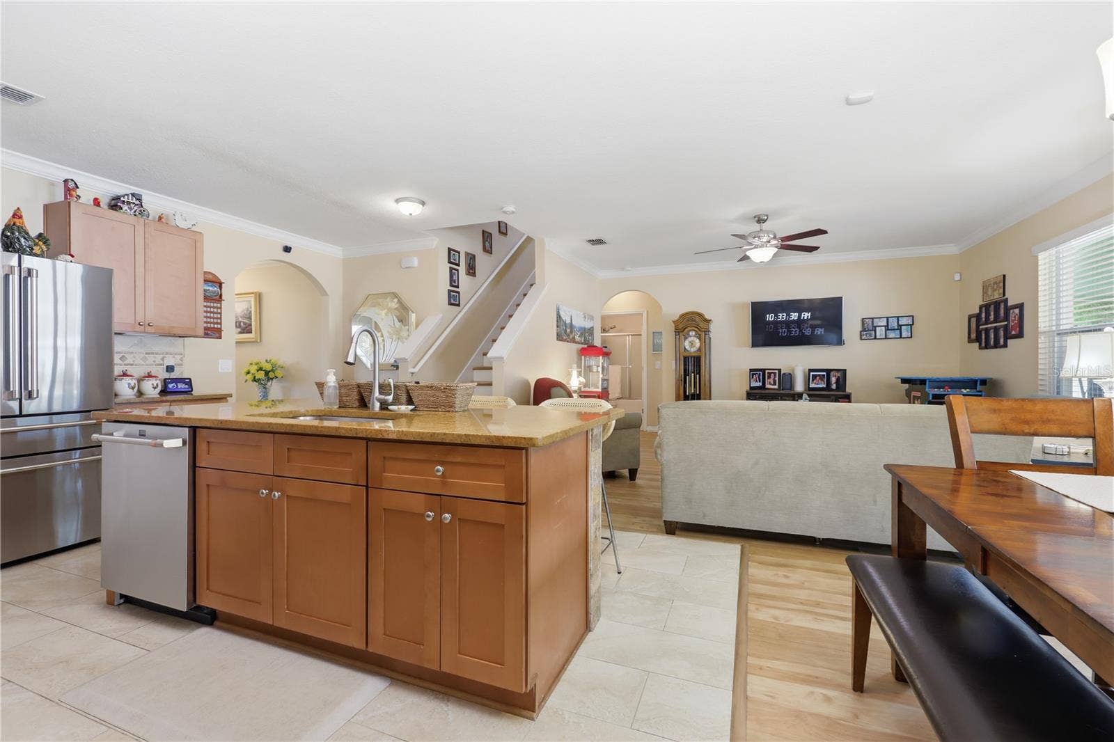 831 OAK HOLLOW LOOP, Deland, FL 32724