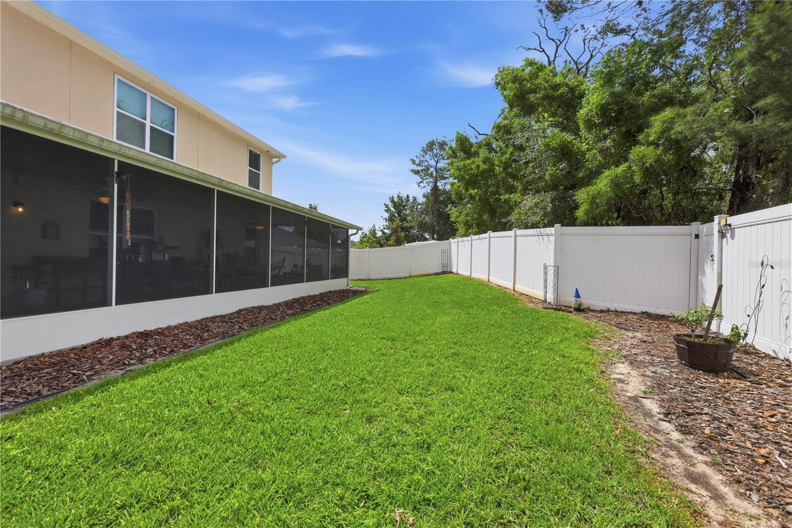 831 OAK HOLLOW LOOP, Deland, FL 32724