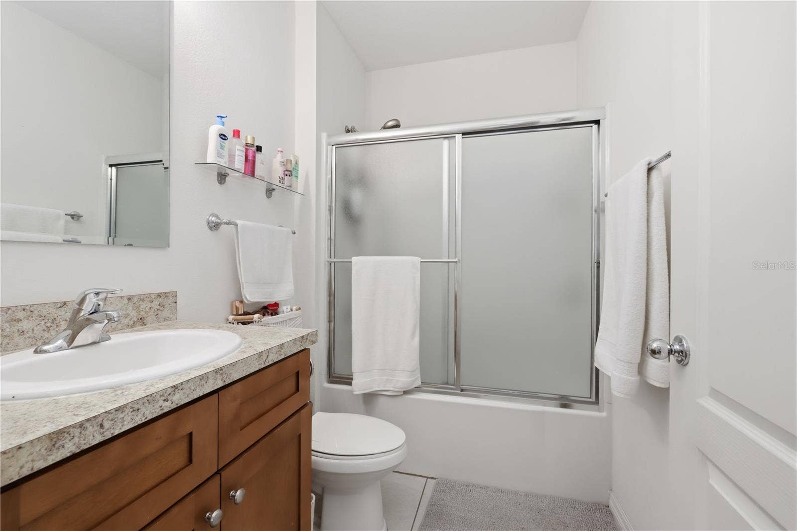 831 OAK HOLLOW LOOP, Deland, FL 32724