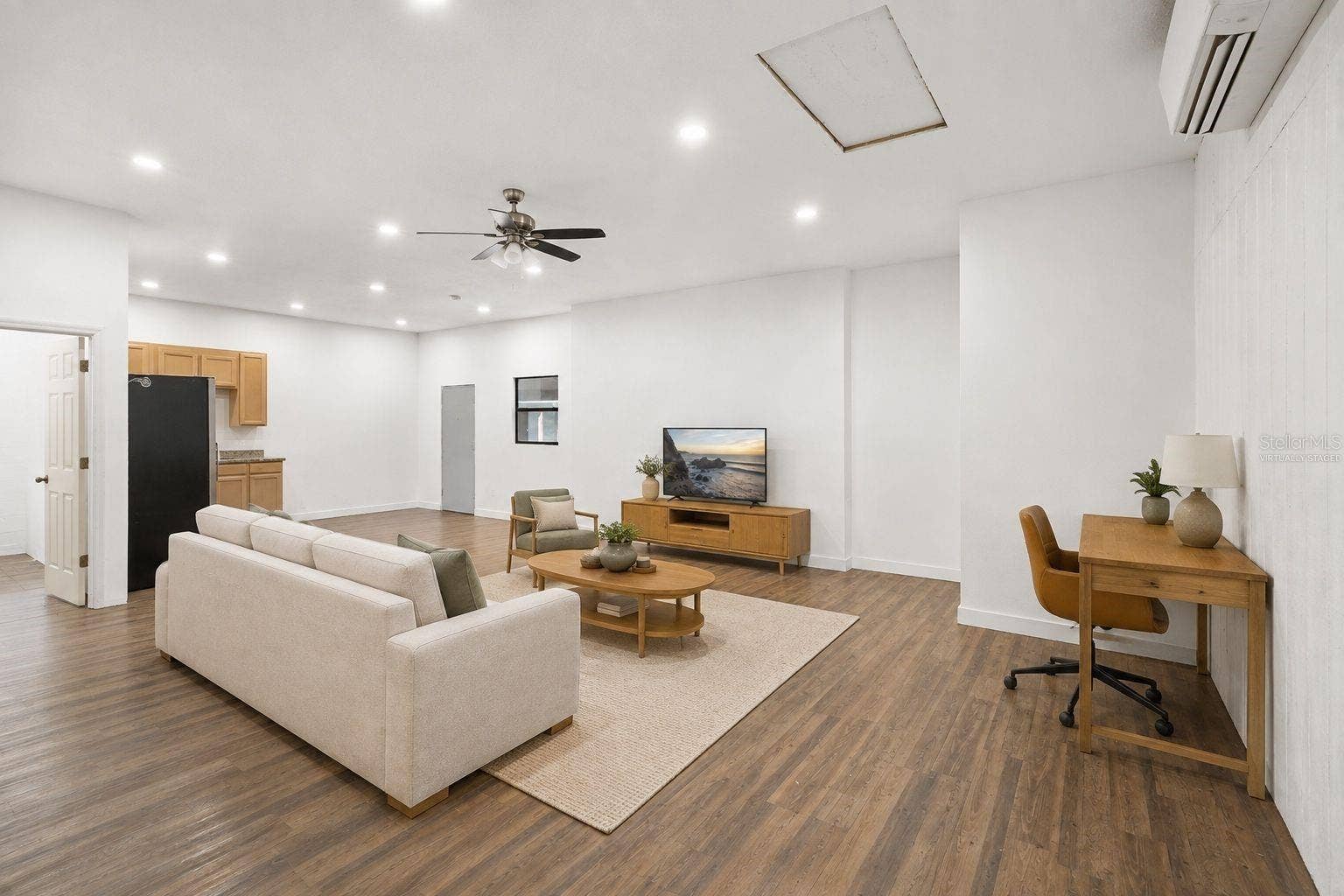 1268 MCGREGOR ROAD, Deland, FL 32720 Virtually Staged Apartment in ADU /second structure