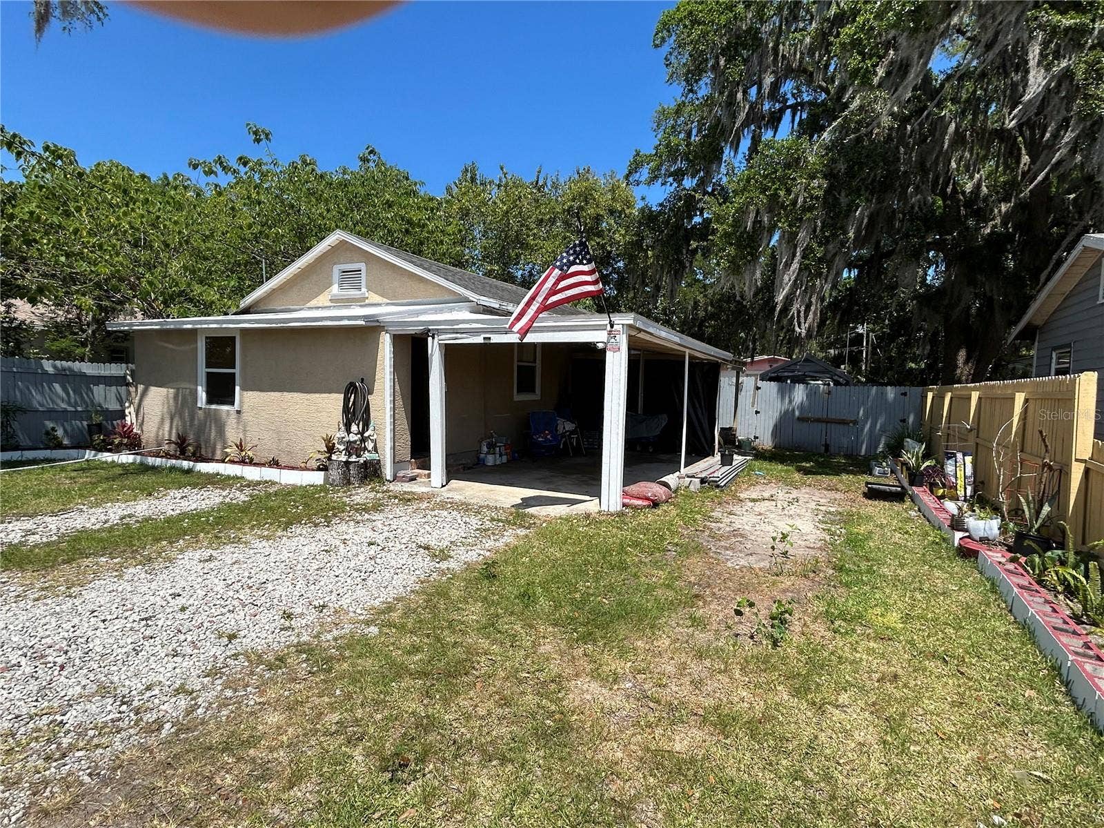 629 HOLMES AVENUE, Daytona Beach, FL 32114 Front of home.