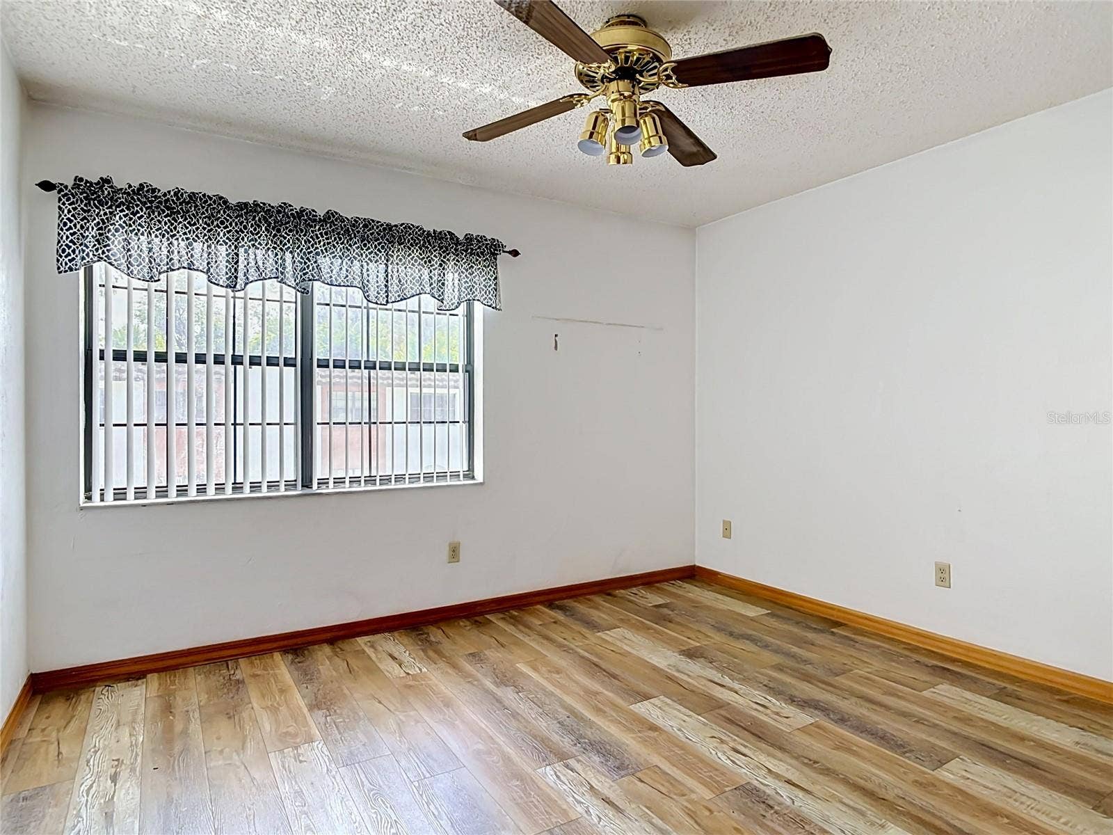 910 BIG TREE ROAD, #12-4, South Daytona, FL 32119 910 BIG TREE ROAD, #12-4, South Daytona, FL 32119