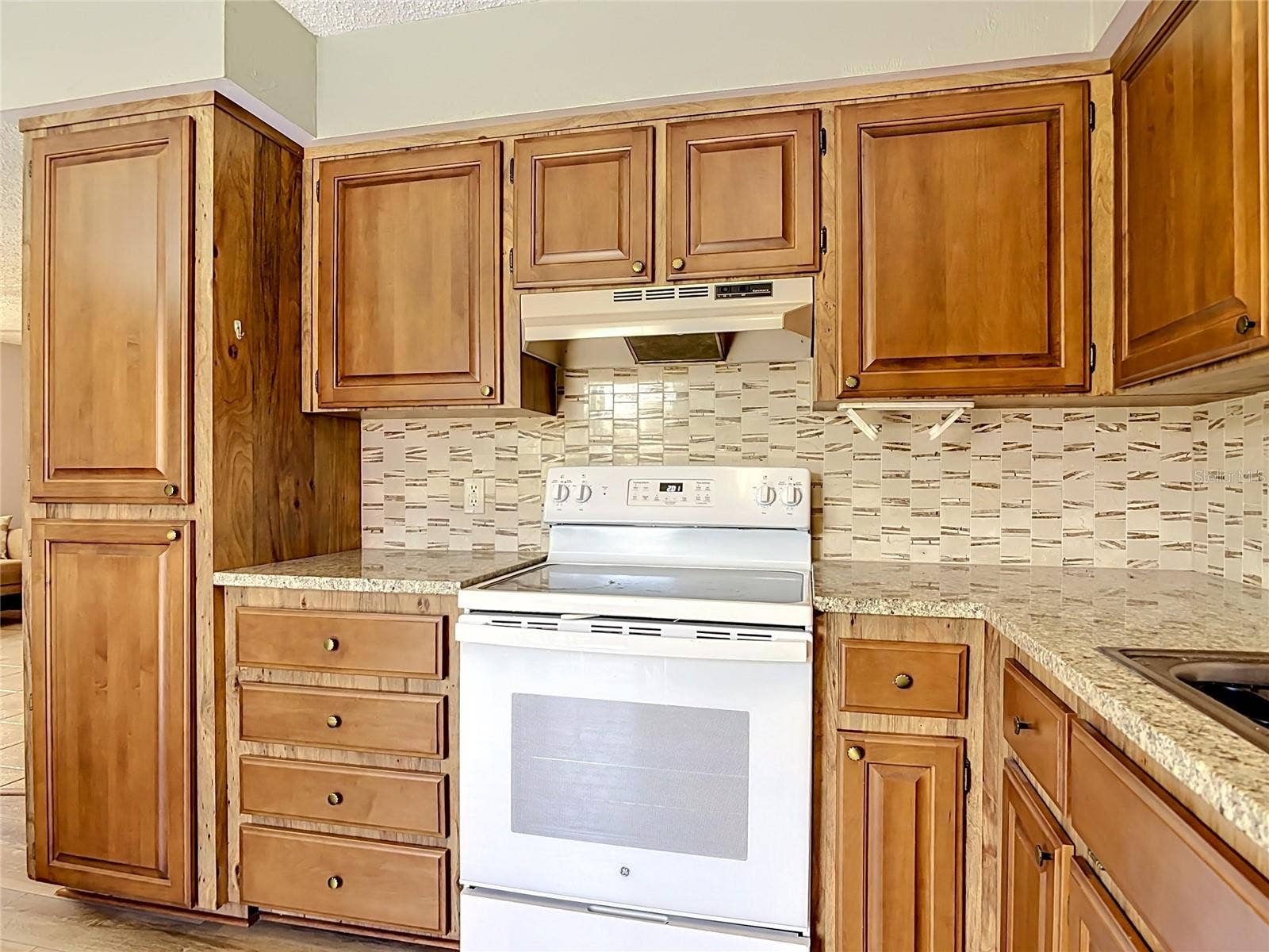 910 BIG TREE ROAD, #12-4, South Daytona, FL 32119 910 BIG TREE ROAD, #12-4, South Daytona, FL 32119