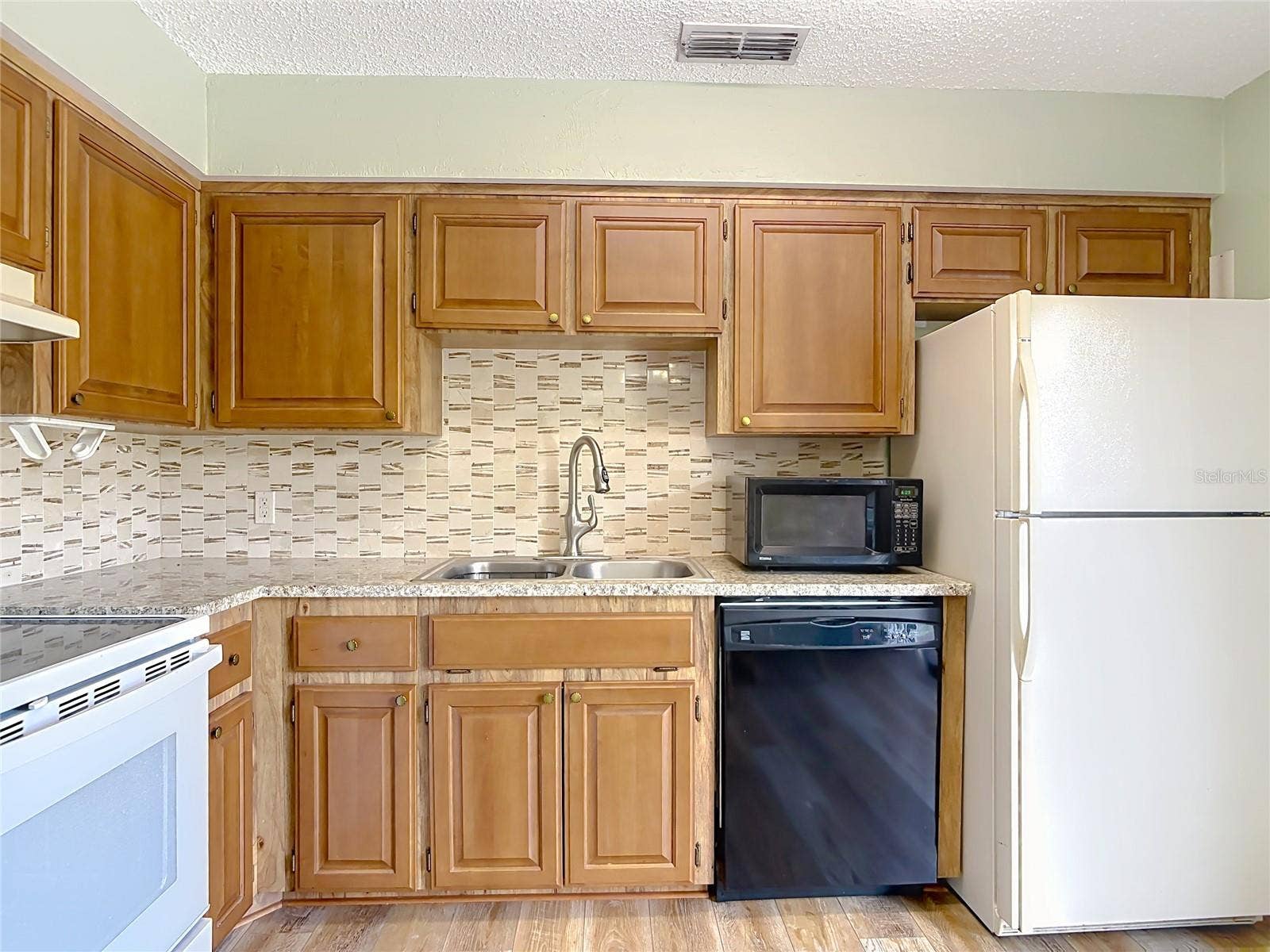 910 BIG TREE ROAD, #12-4, South Daytona, FL 32119 910 BIG TREE ROAD, #12-4, South Daytona, FL 32119