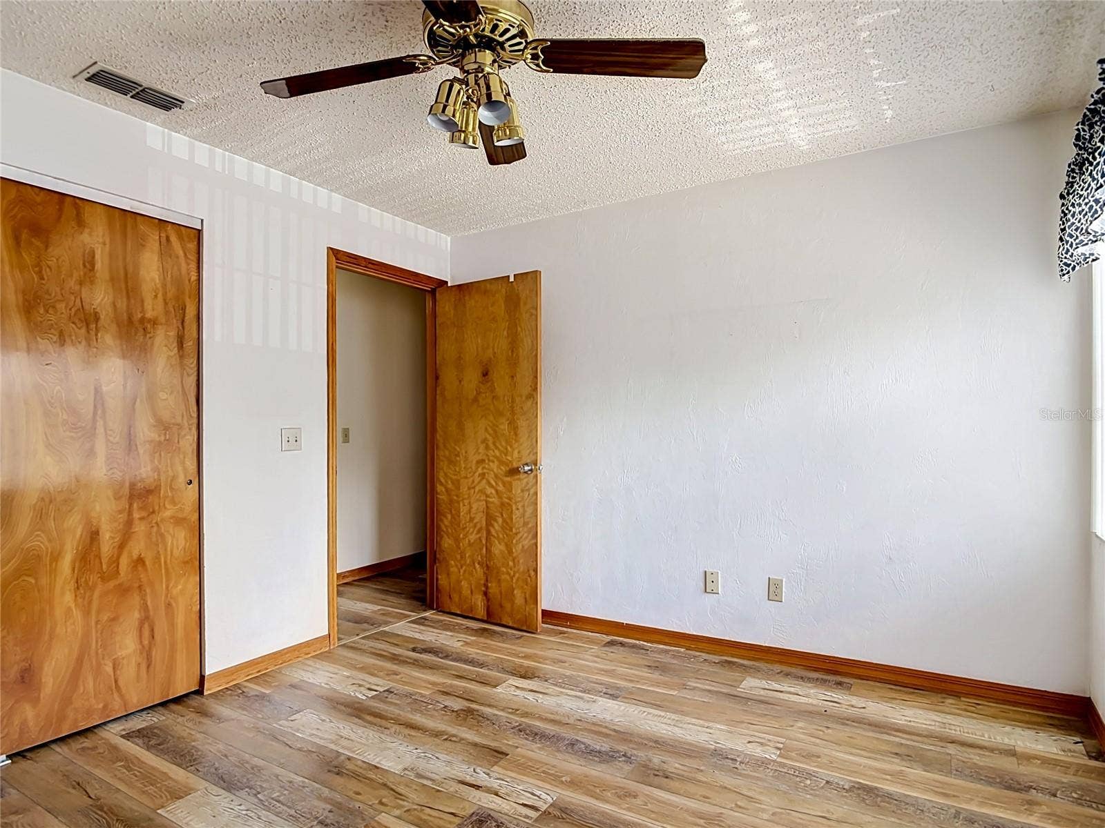 910 BIG TREE ROAD, #12-4, South Daytona, FL 32119 910 BIG TREE ROAD, #12-4, South Daytona, FL 32119