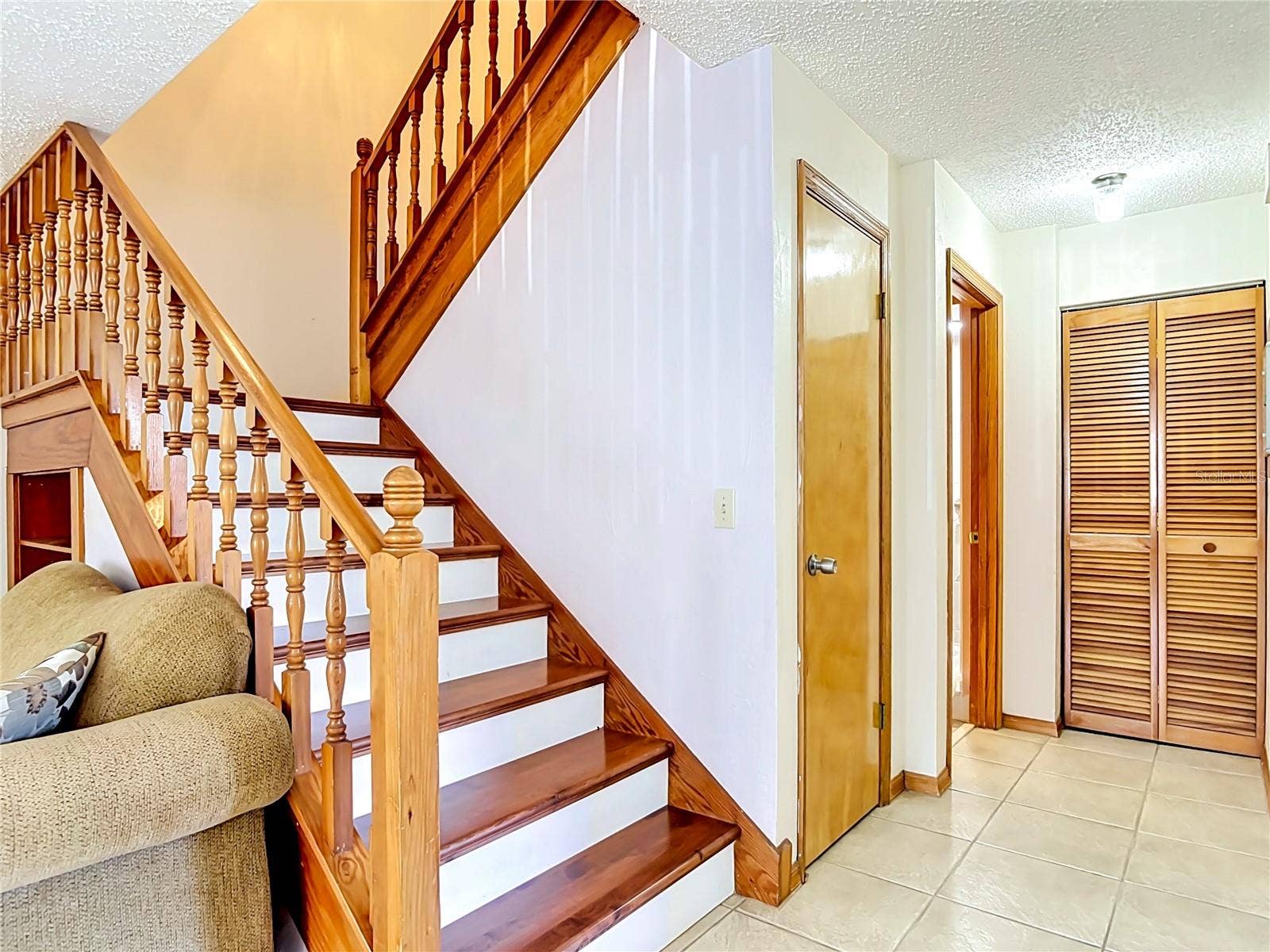 910 BIG TREE ROAD, #12-4, South Daytona, FL 32119 staircase