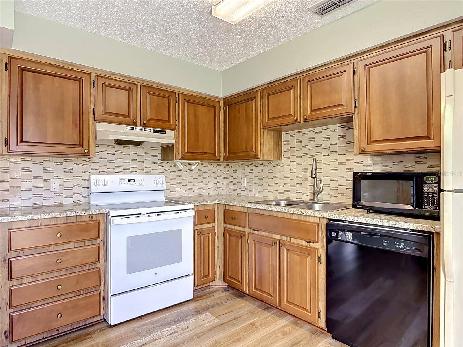 910 BIG TREE ROAD, #12-4, South Daytona, FL 32119 910 BIG TREE ROAD, #12-4, South Daytona, FL 32119