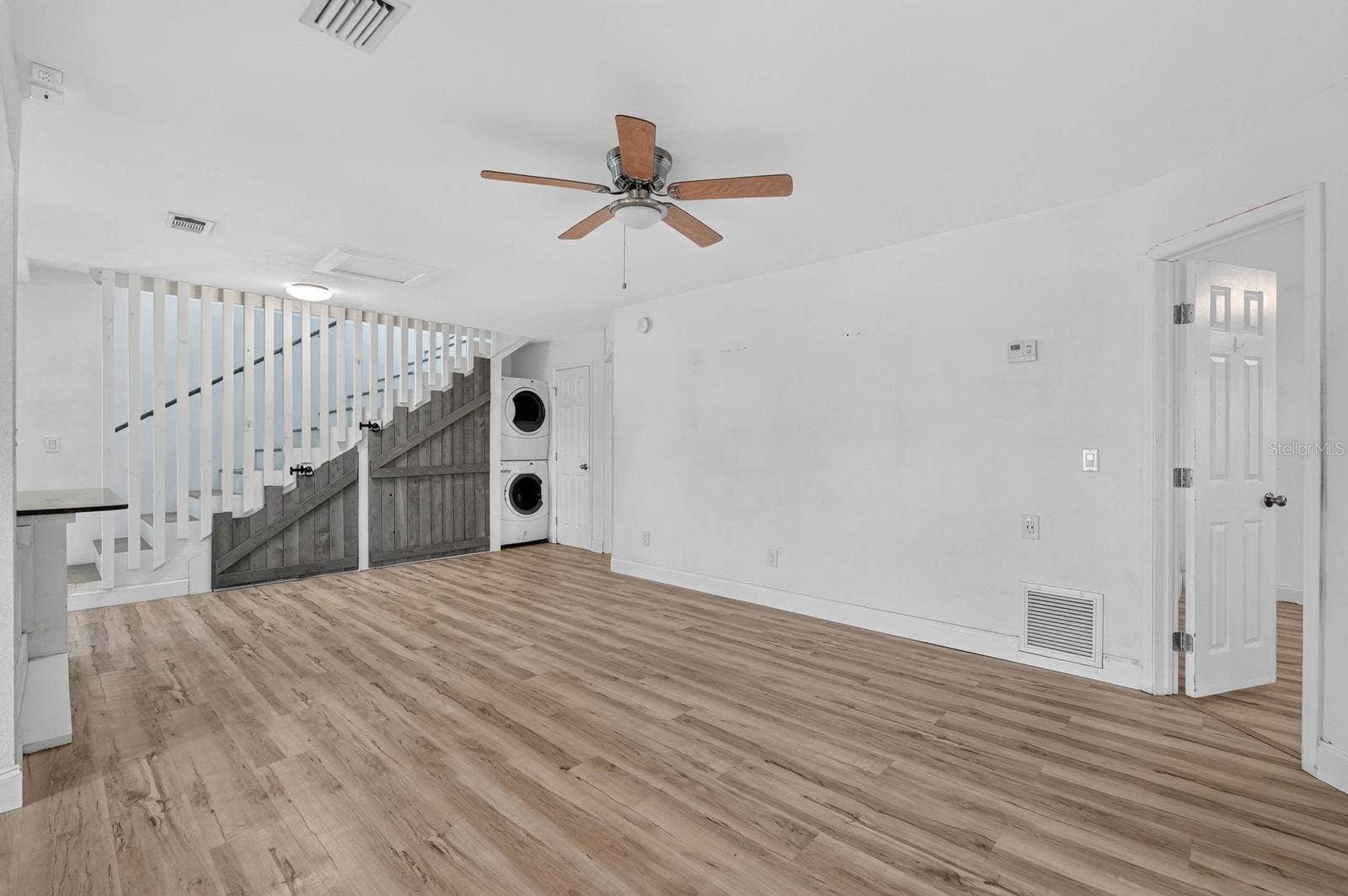 2005 SCHULTE AVENUE, Daytona Beach, FL 32118