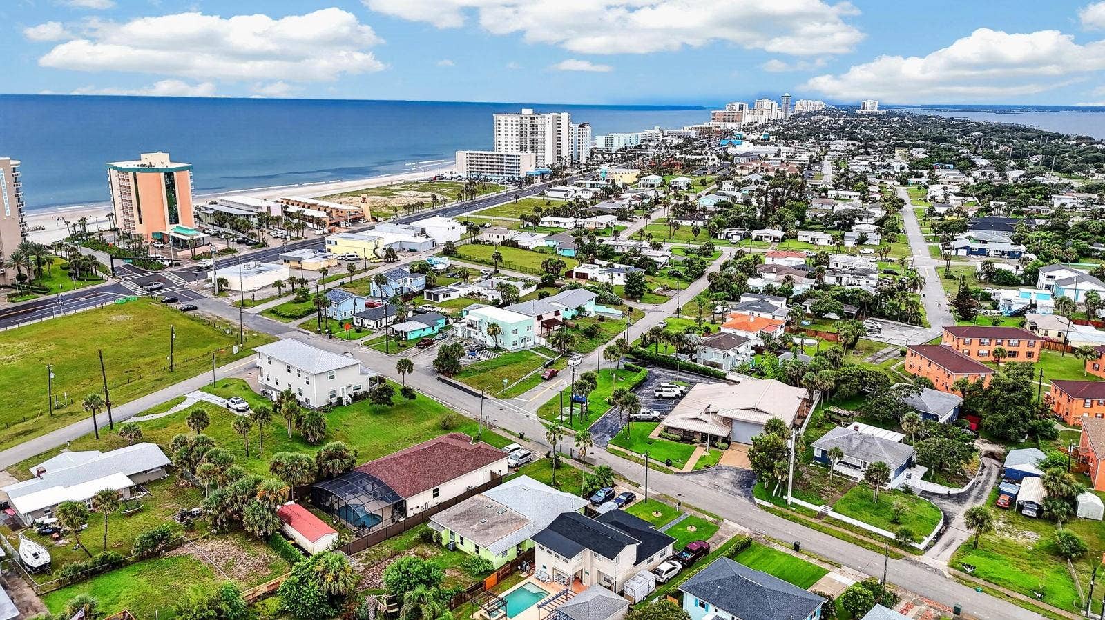 2005 SCHULTE AVENUE, Daytona Beach, FL 32118