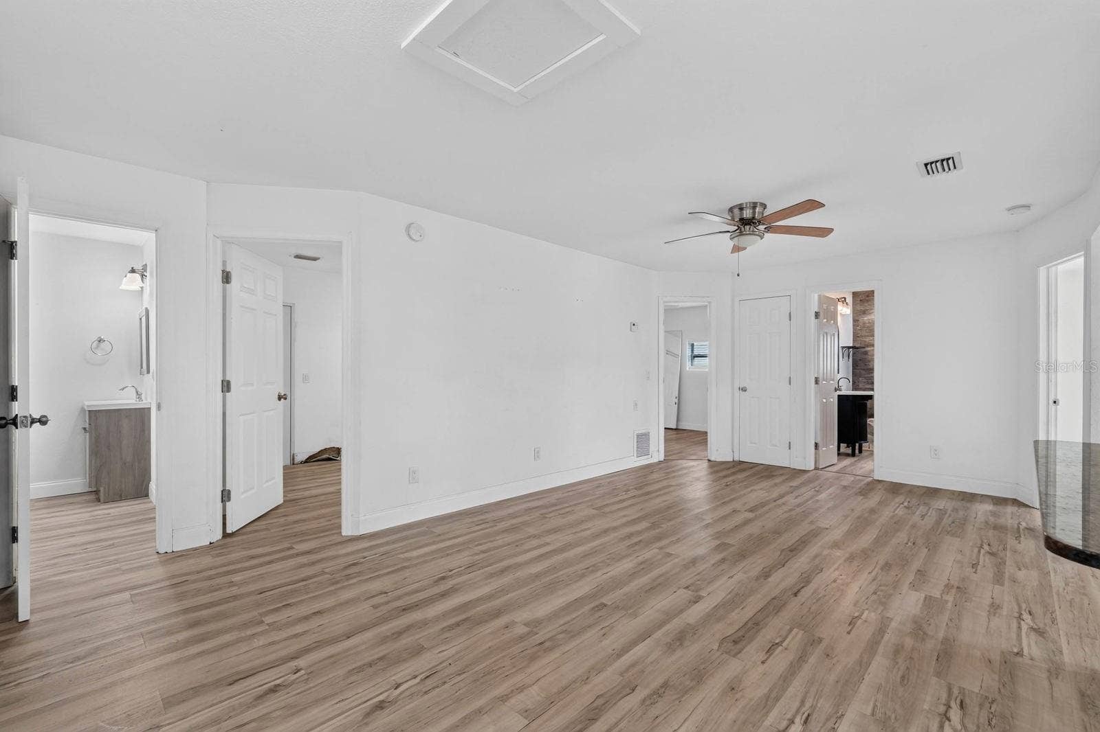 2005 SCHULTE AVENUE, Daytona Beach, FL 32118