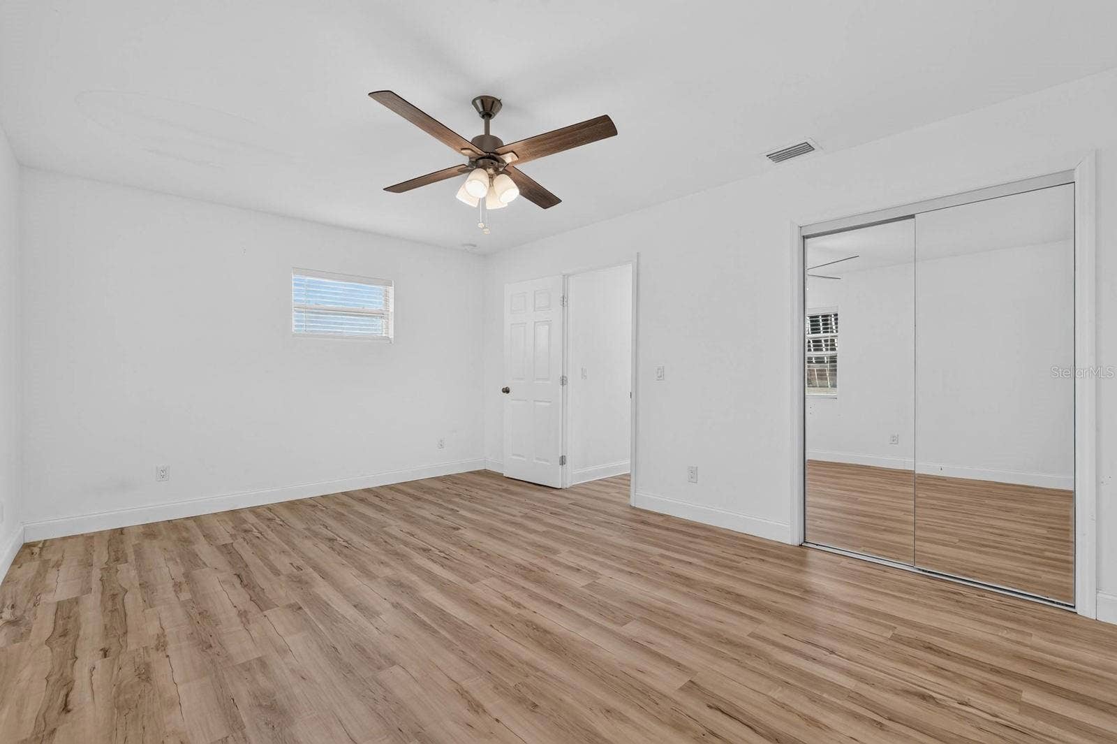 2005 SCHULTE AVENUE, Daytona Beach, FL 32118