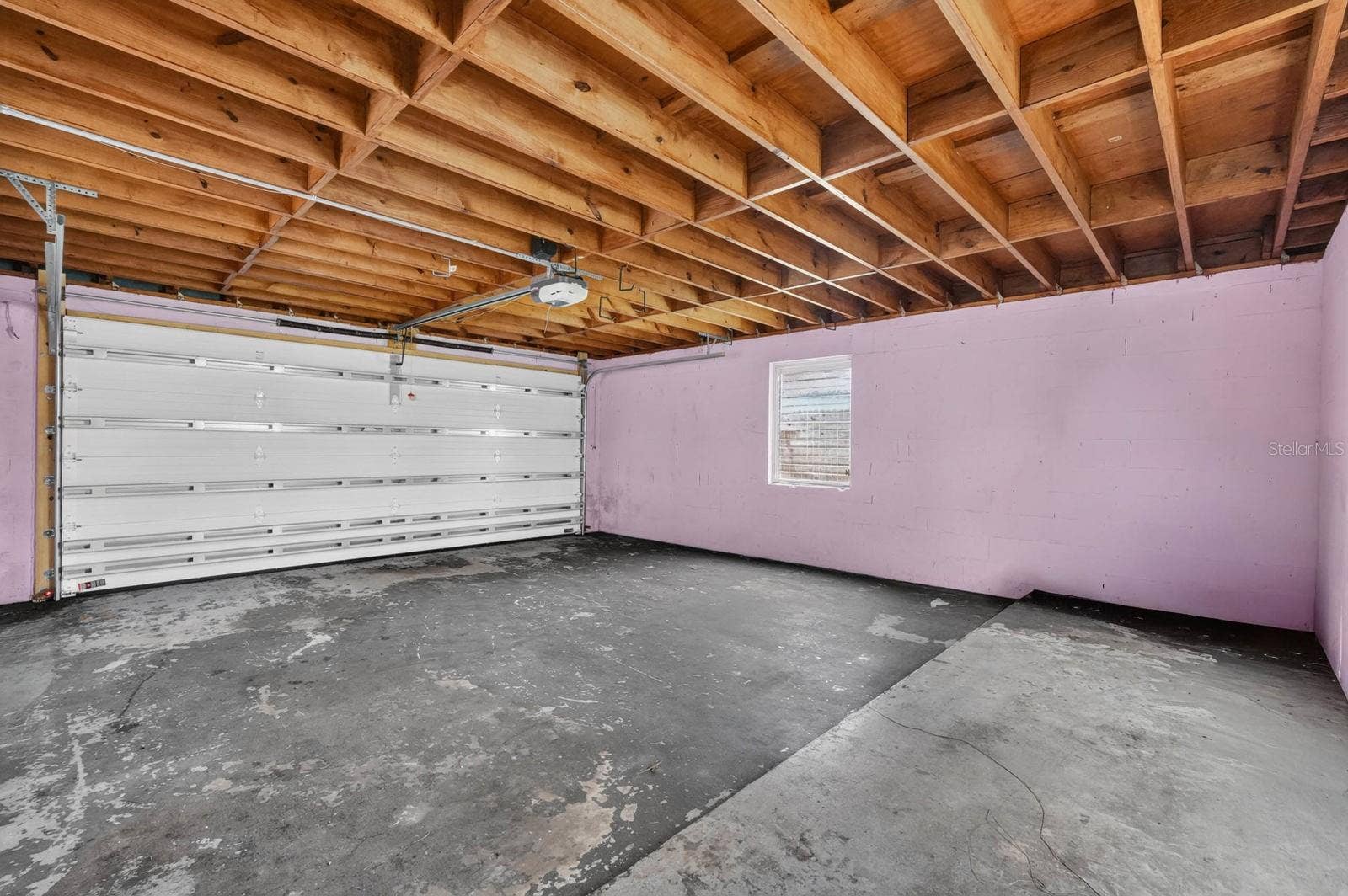 2005 SCHULTE AVENUE, Daytona Beach, FL 32118