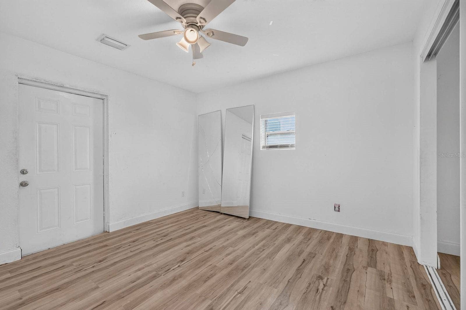 2005 SCHULTE AVENUE, Daytona Beach, FL 32118