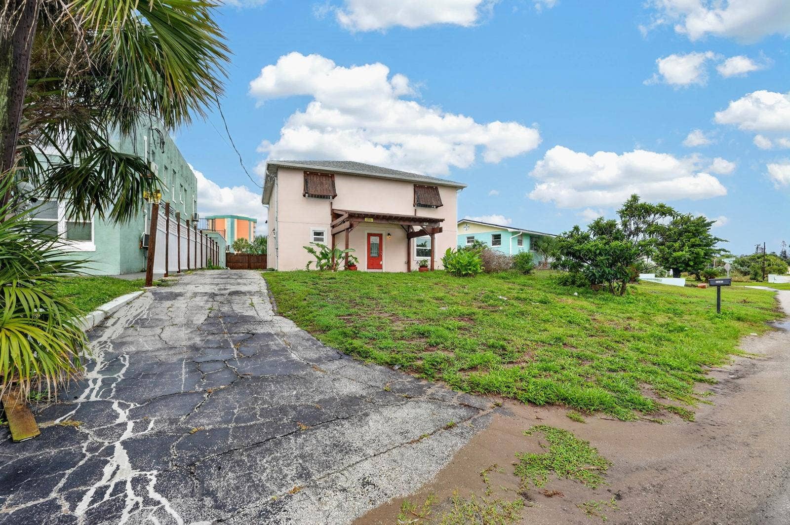 2005 SCHULTE AVENUE, Daytona Beach, FL 32118
