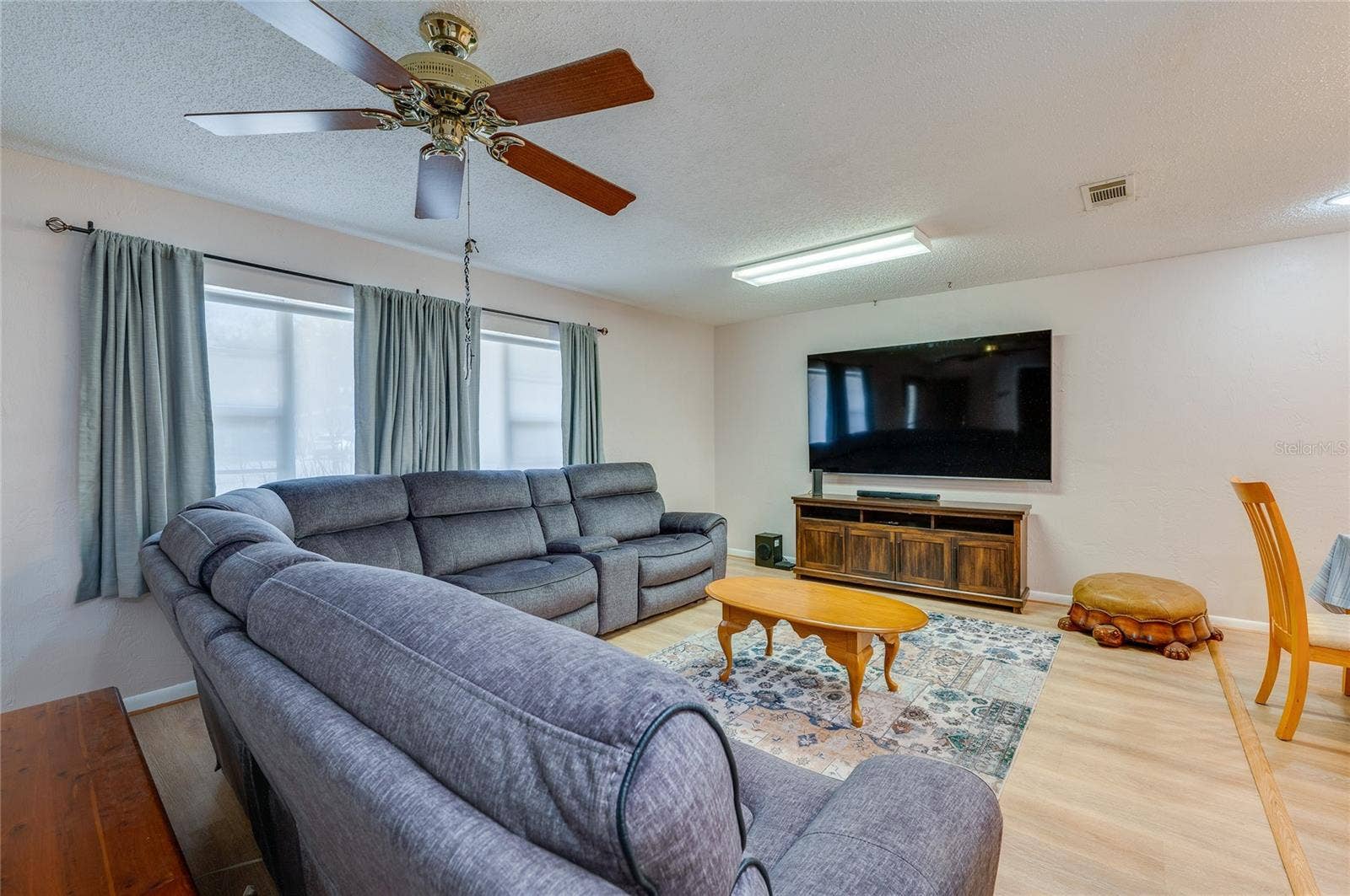 667 GEORGE MILLER CIRCLE, Port Orange, FL 32127 Living room