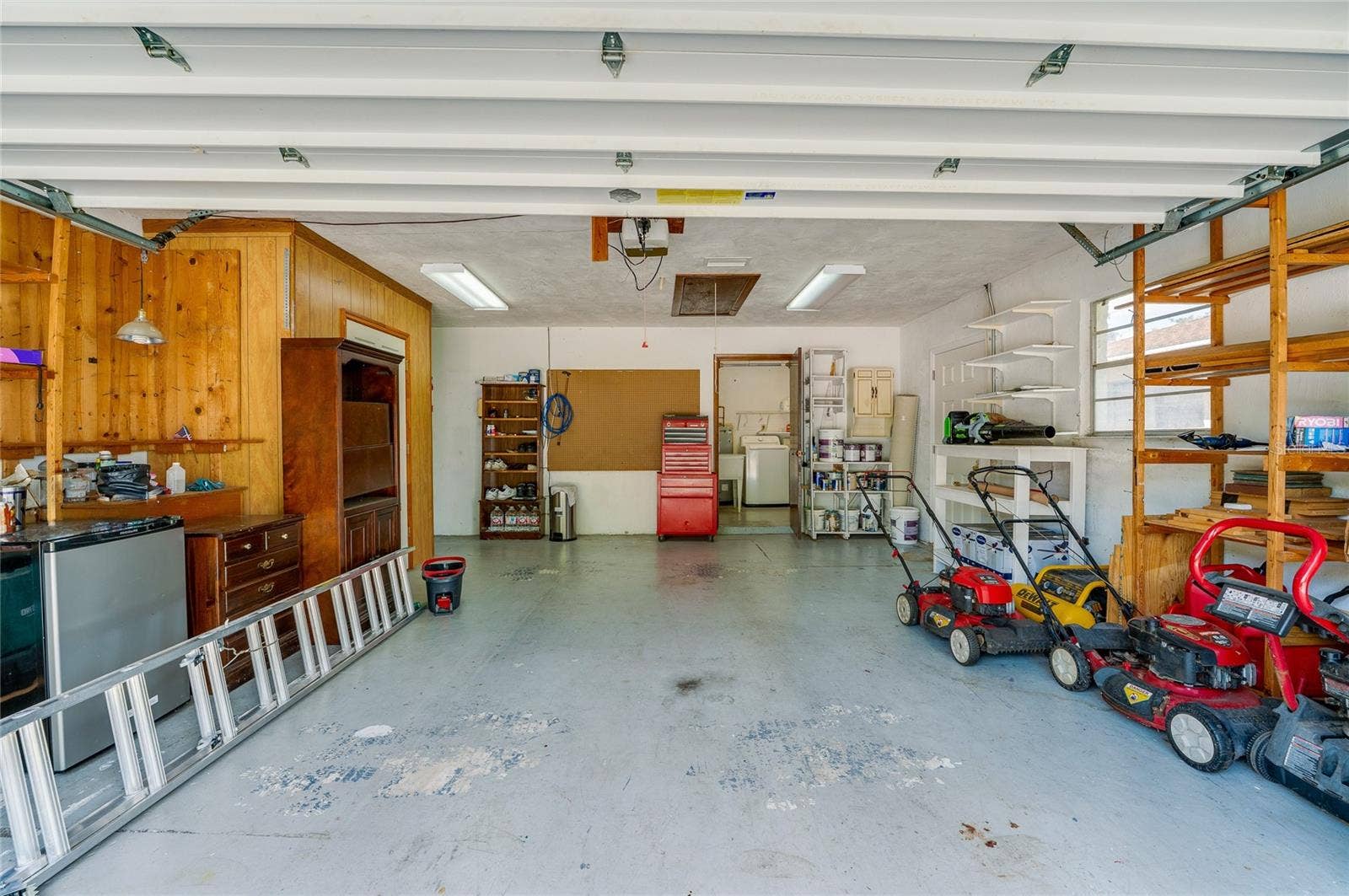 667 GEORGE MILLER CIRCLE, Port Orange, FL 32127 Garage