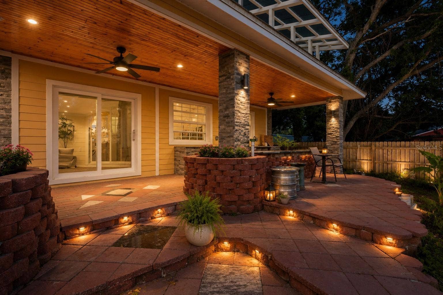 5414 RIVERSIDE DRIVE, Port Orange, FL 32127 Cozy Outdoor Kitchen