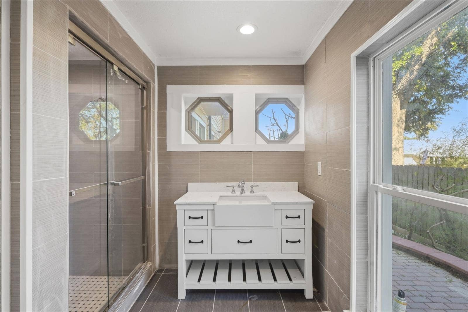 5414 RIVERSIDE DRIVE, Port Orange, FL 32127 Third Bathroom on the first Floor