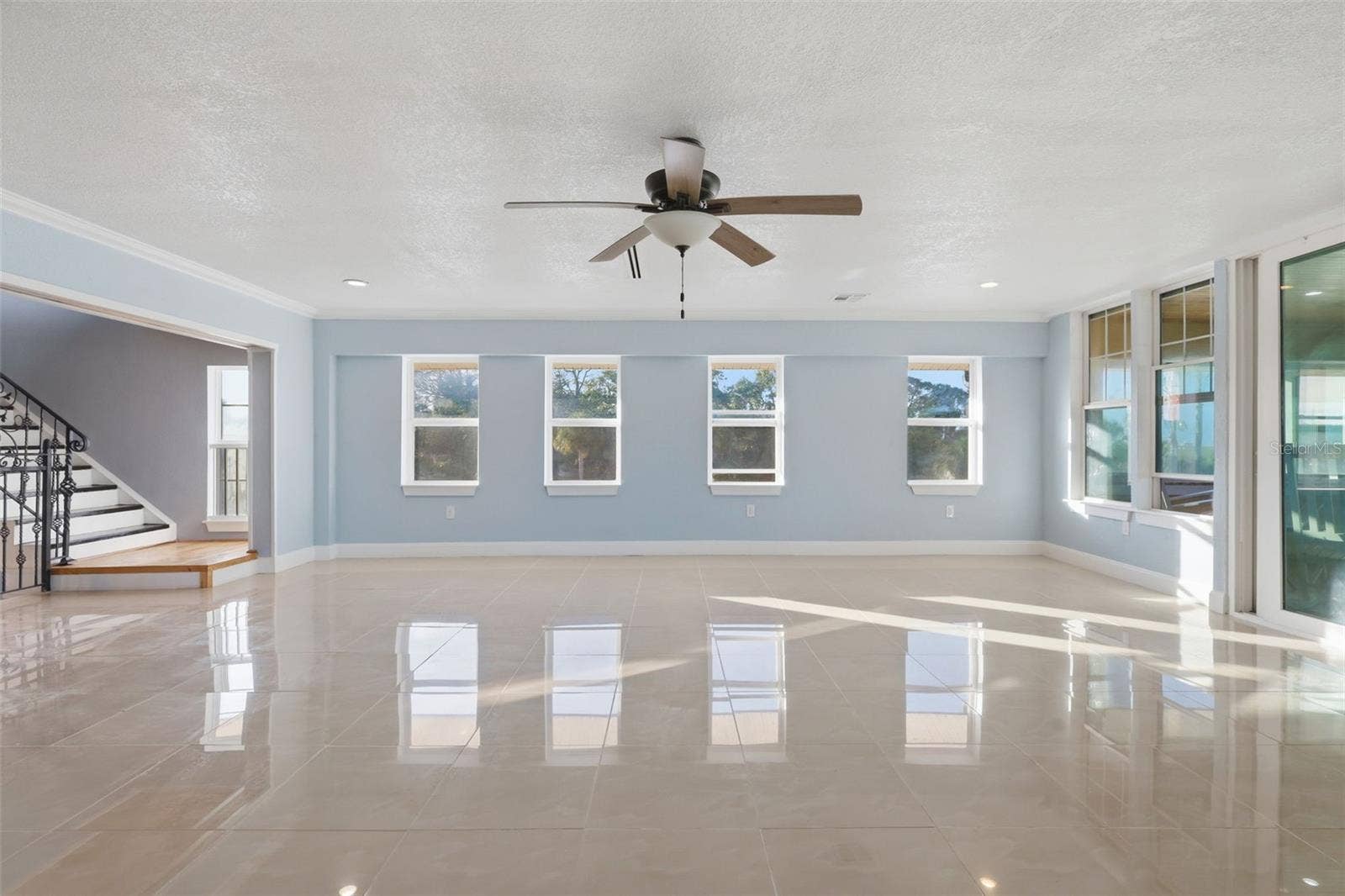 5414 RIVERSIDE DRIVE, Port Orange, FL 32127 Second Floor Family room