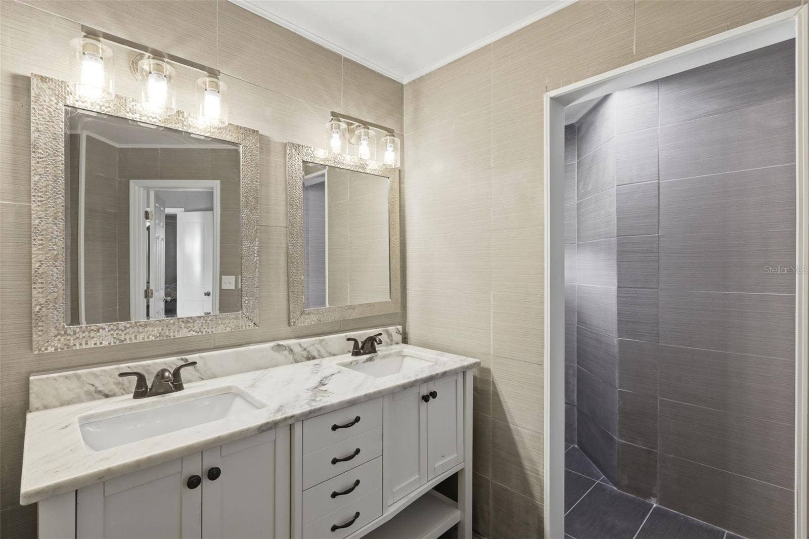 5414 RIVERSIDE DRIVE, Port Orange, FL 32127 Master Bathroom with Dual Sinks