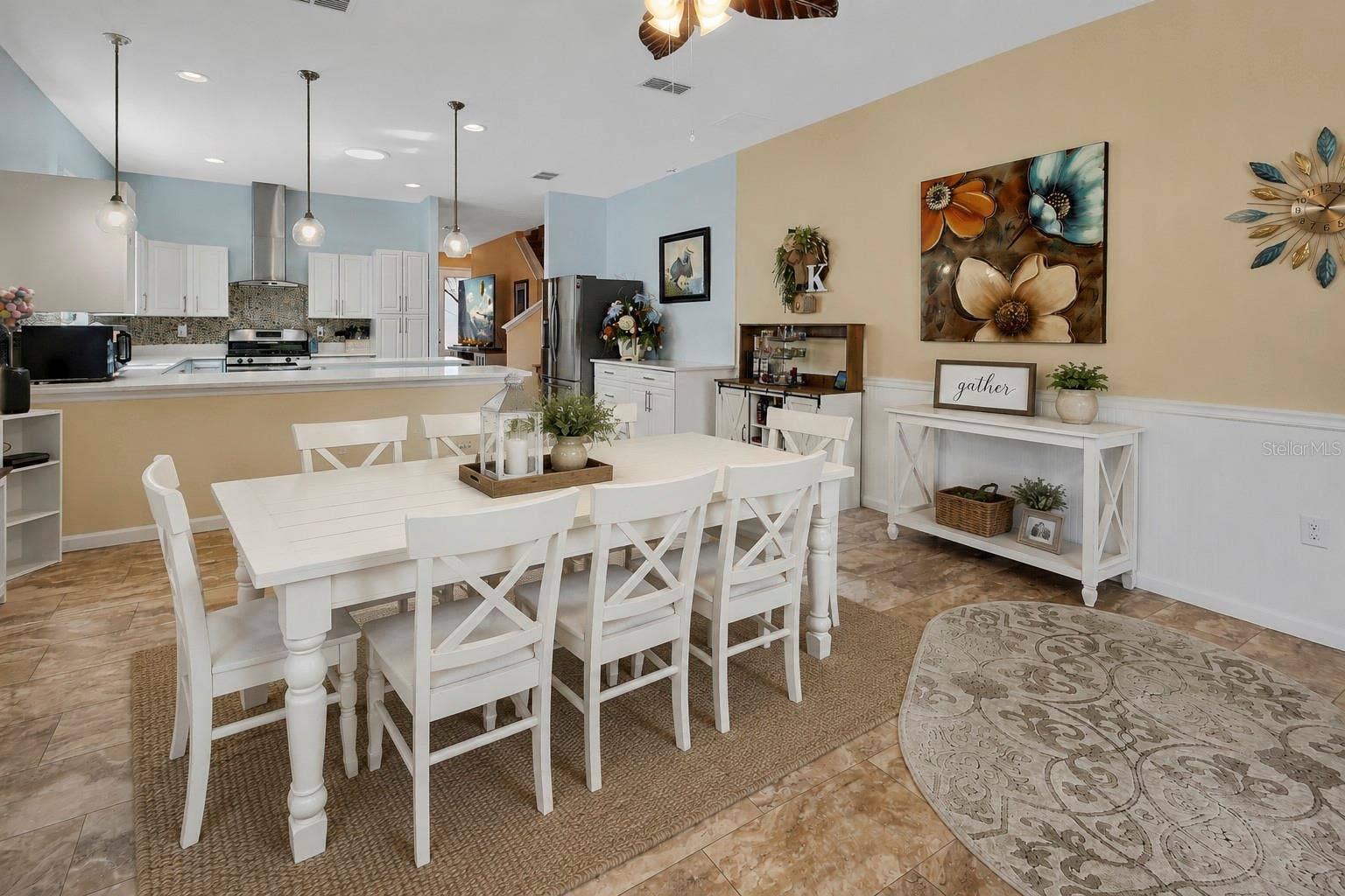 Staged dining