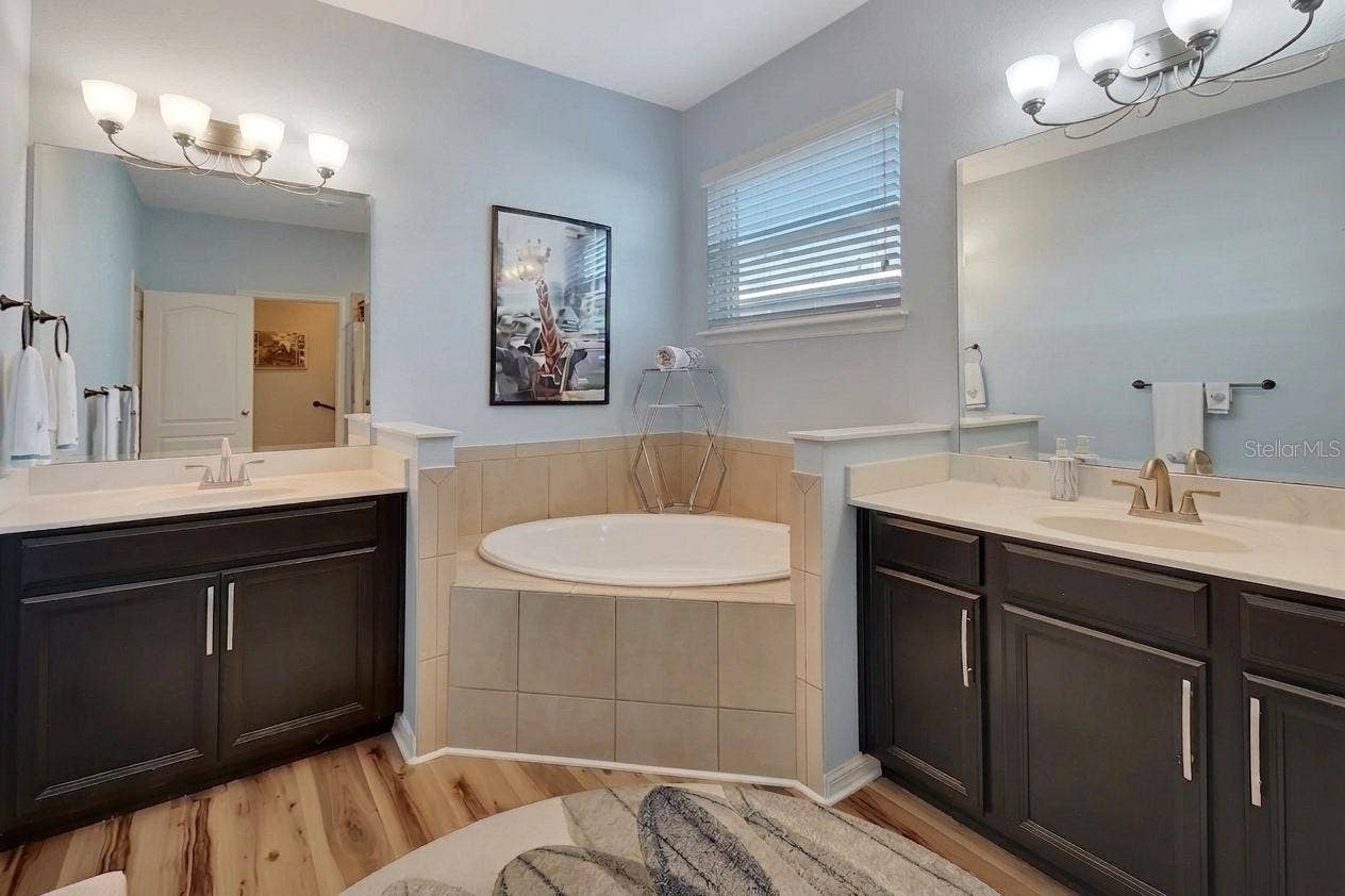 Dual Vanities and Soaking tub