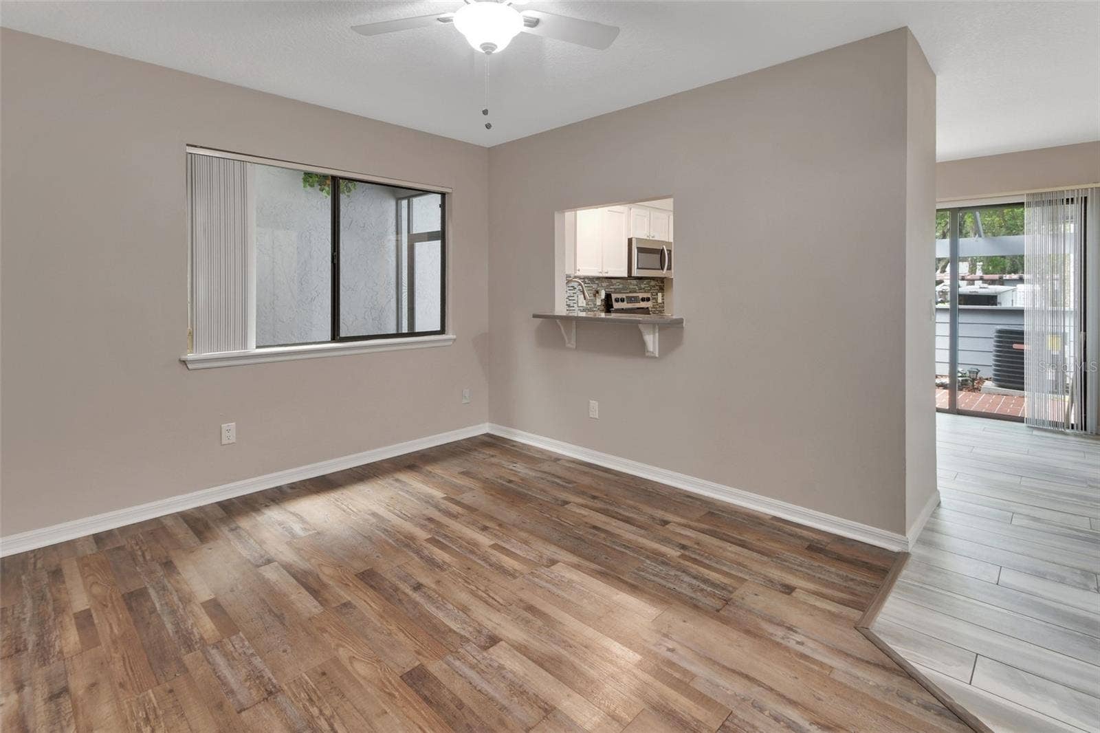 Dining room.