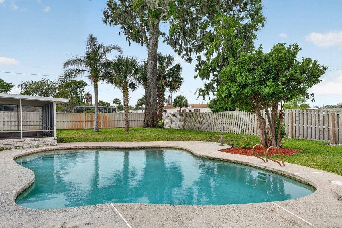 2342 CITRUS AVENUE, South Daytona, FL 32119 2342 CITRUS AVENUE, South Daytona, FL 32119