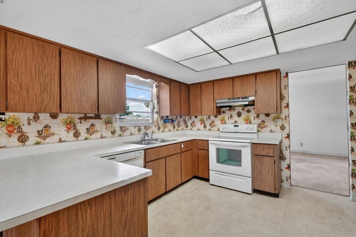 2342 CITRUS AVENUE, South Daytona, FL 32119 2342 CITRUS AVENUE, South Daytona, FL 32119