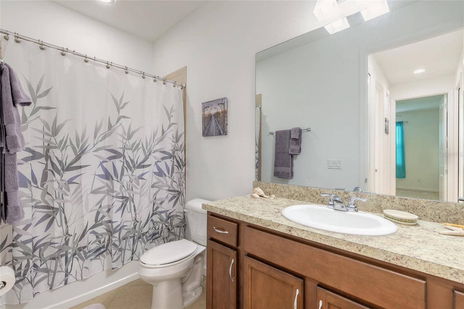 230 SAND BAR LANE, Daytona Beach, FL 32124 Guest bathroom with tub/shower