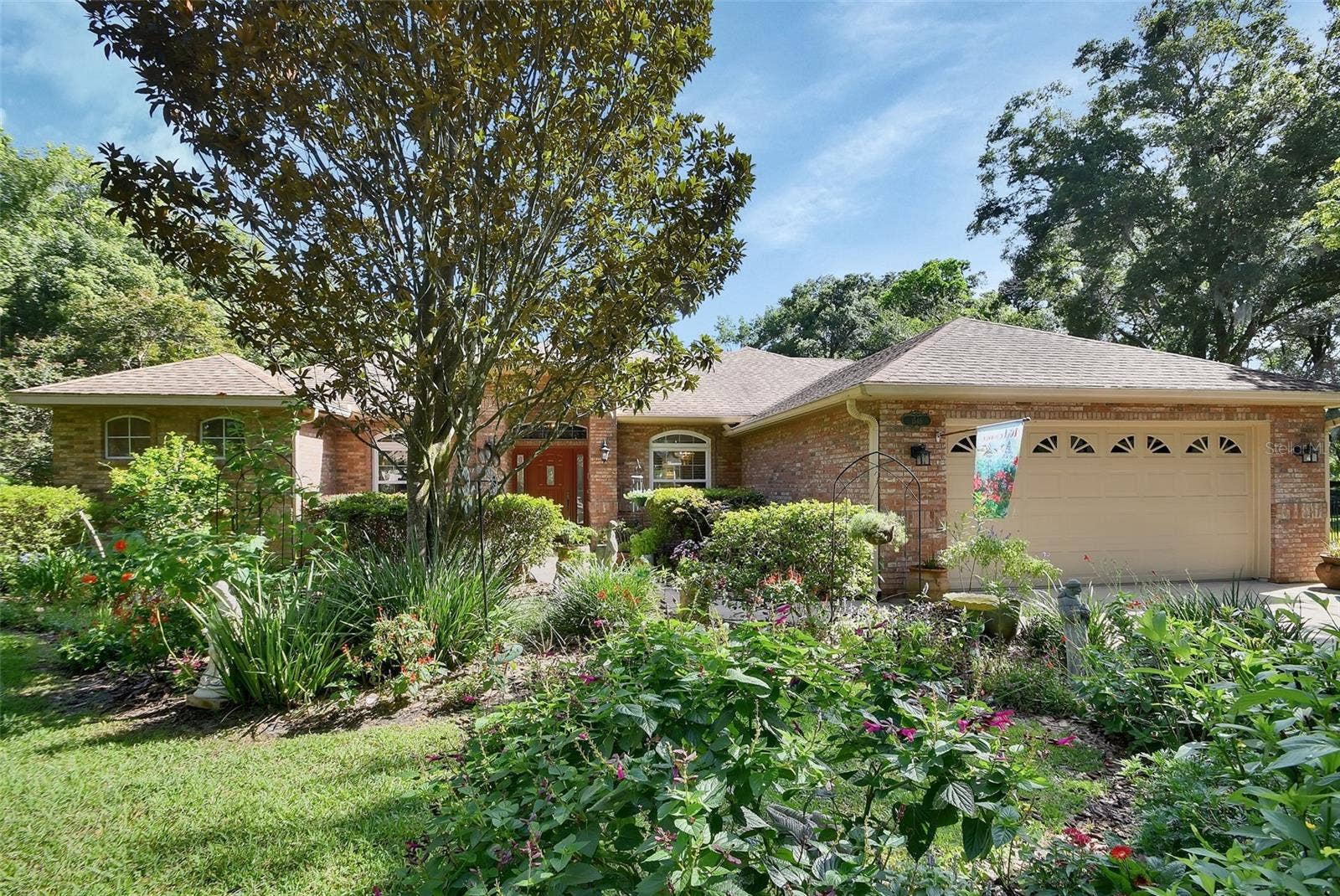 1546 E SILVER HAMMOCK, DeLand, FL 32720 WELCOME!