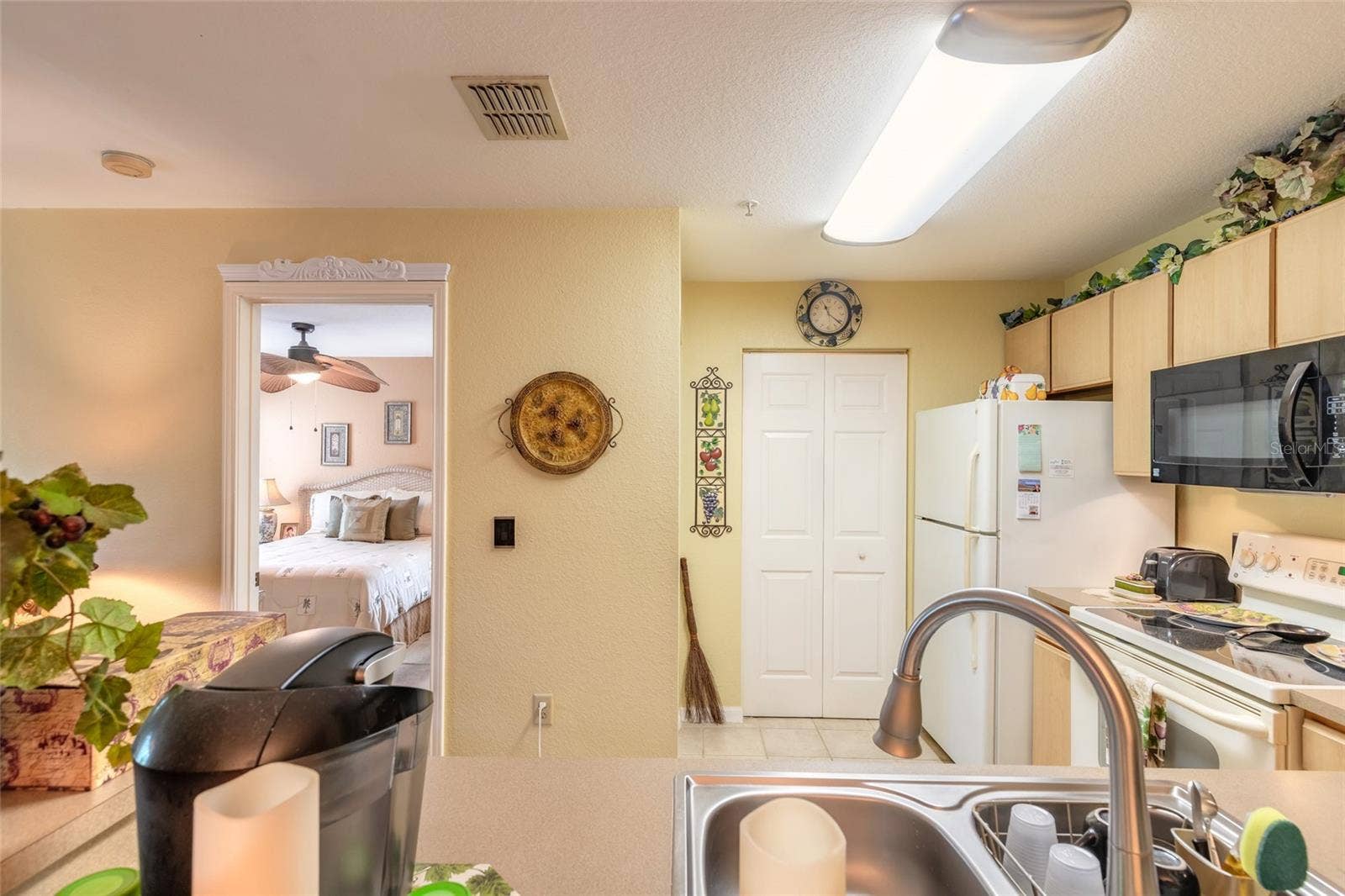 940 VILLAGE TRAIL, #2-208, Port Orange, FL 32127 940 VILLAGE TRAIL, #2-208, Port Orange, FL 32127